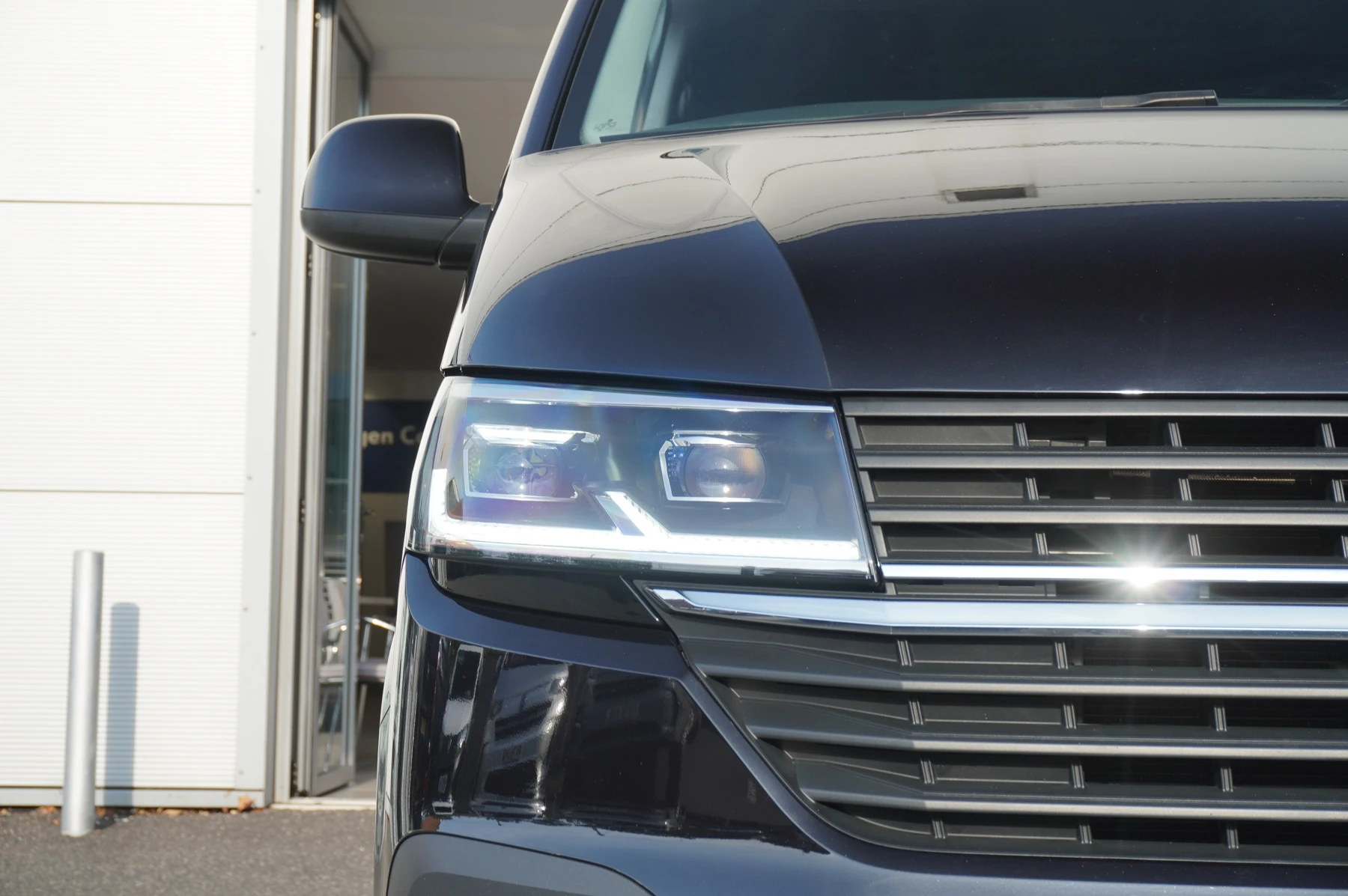Volkswagen-Transporter-image-36