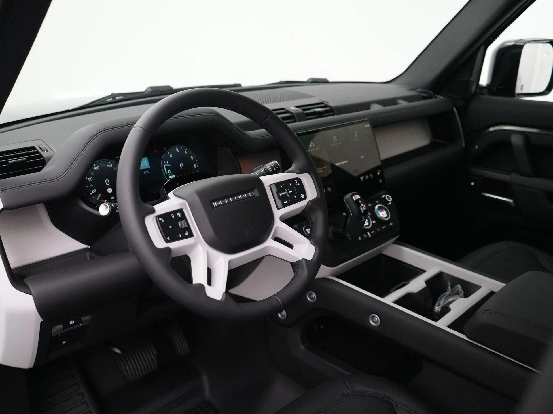 Land Rover-Defender-image-35
