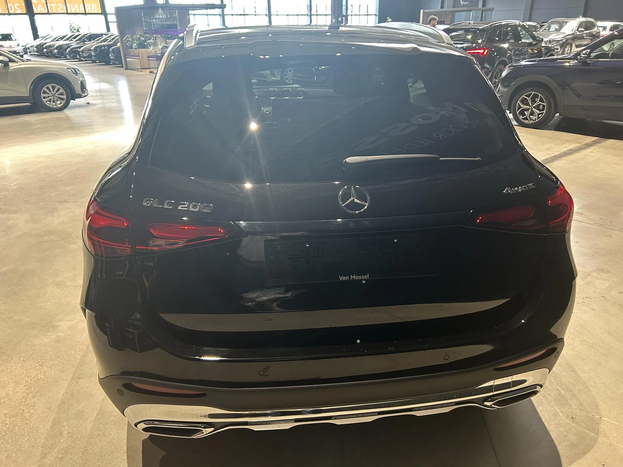 Mercedes-Benz-GLC-image-3