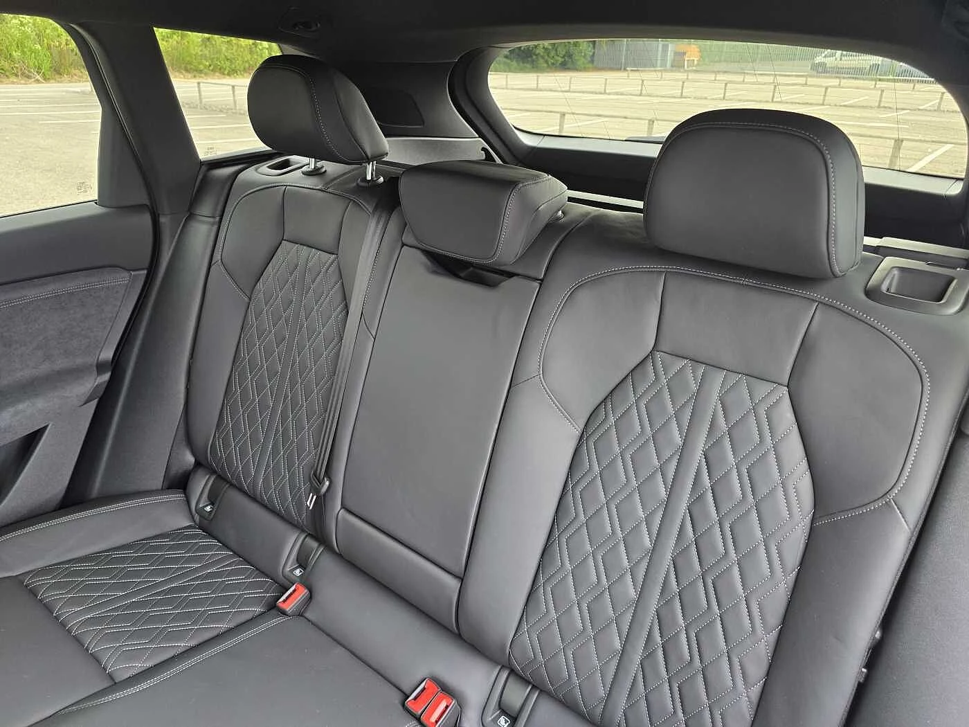 Audi-SQ6 e-tron-image-43