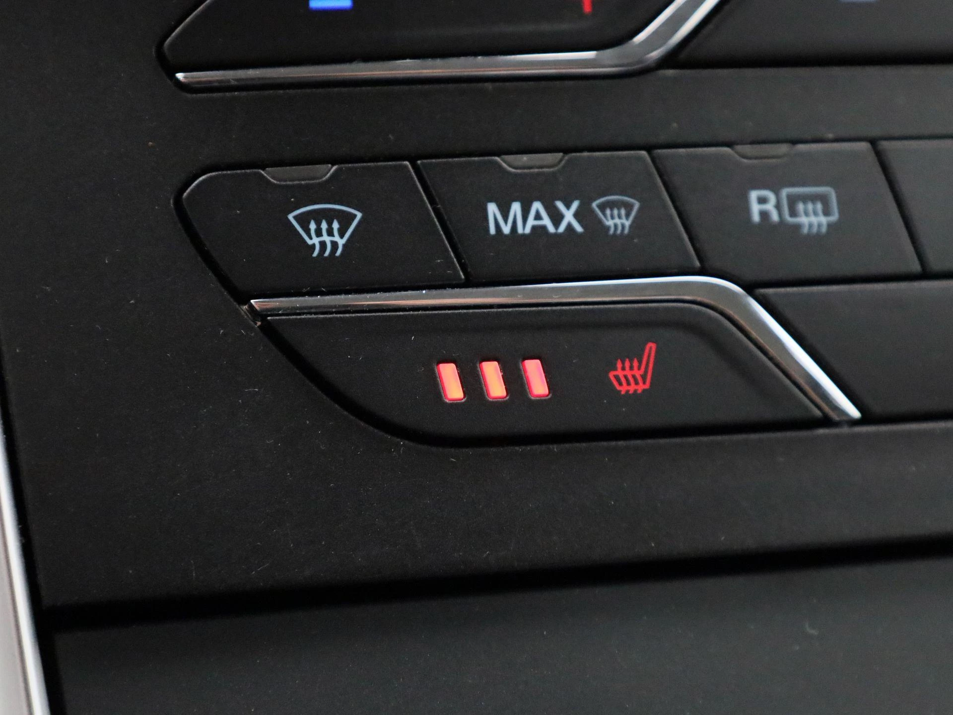 Ford-Galaxy-image-22