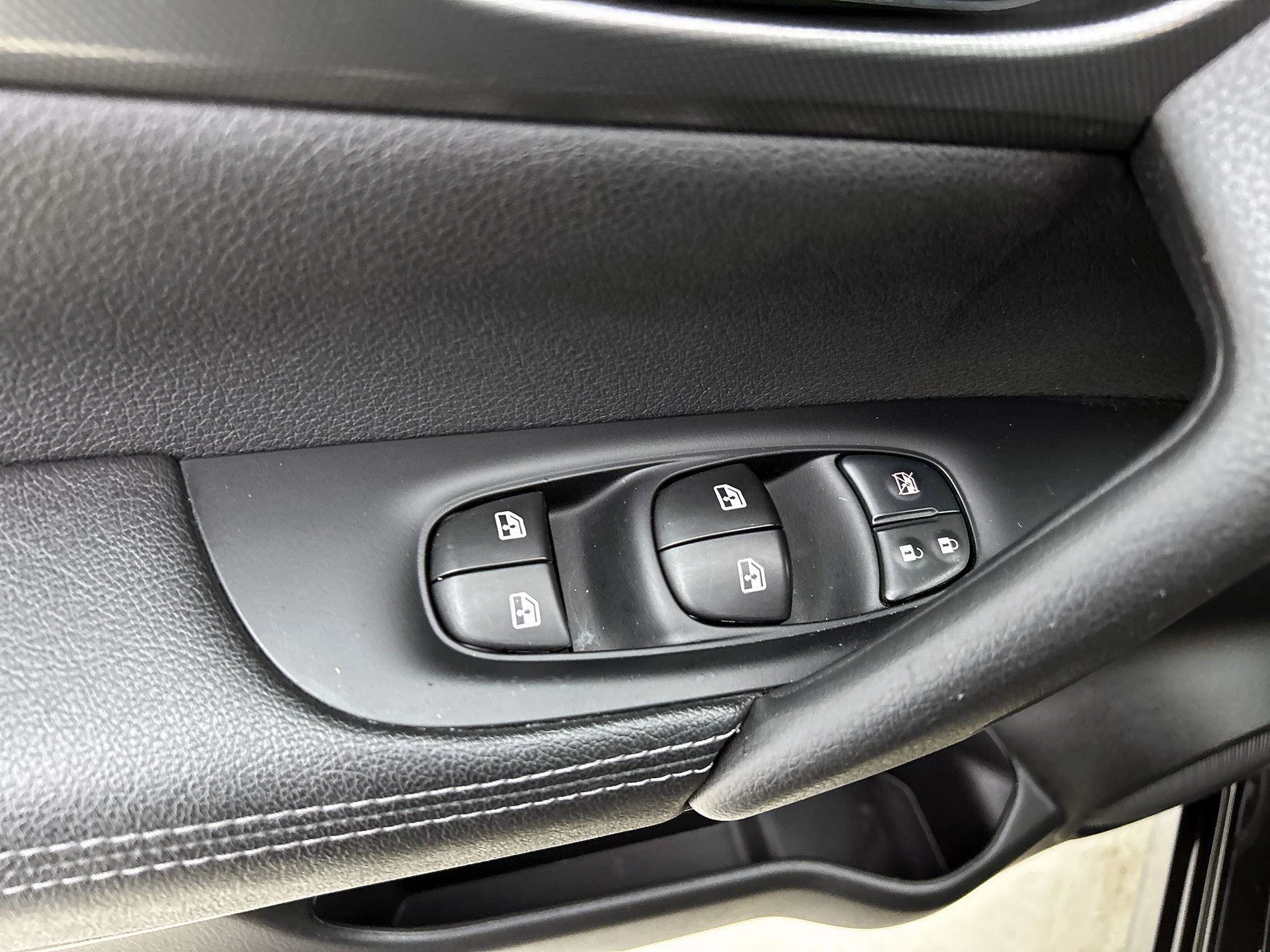 Nissan-QASHQAI-image-51