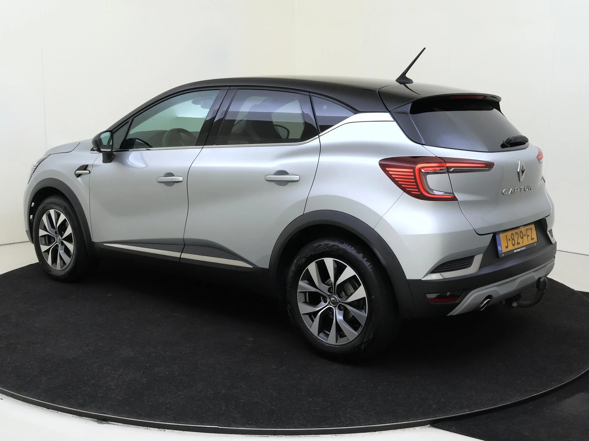 Renault-Captur-image-2