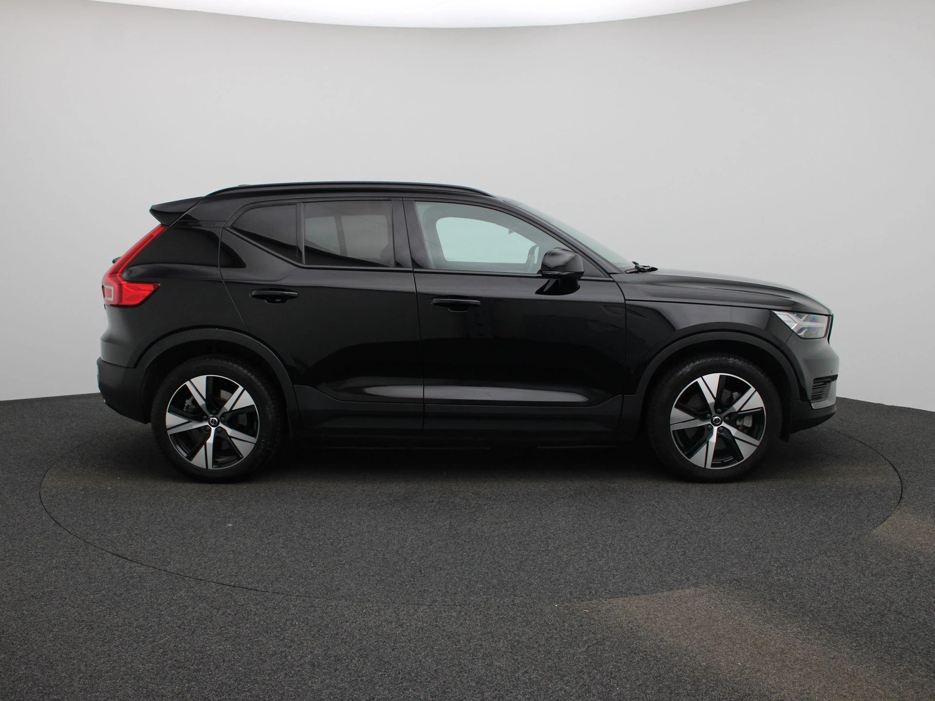Volvo-XC40-image-5