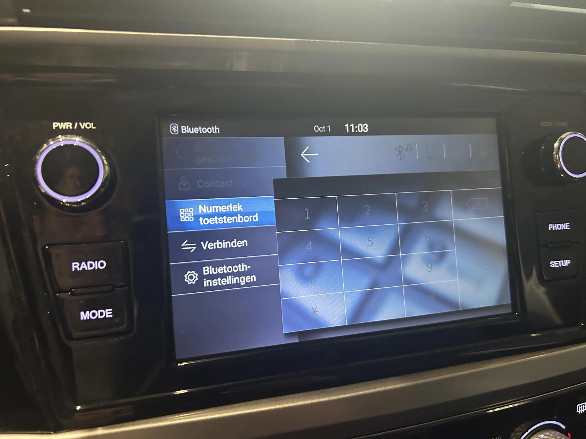 Mercedes-Benz-GLC-image-18