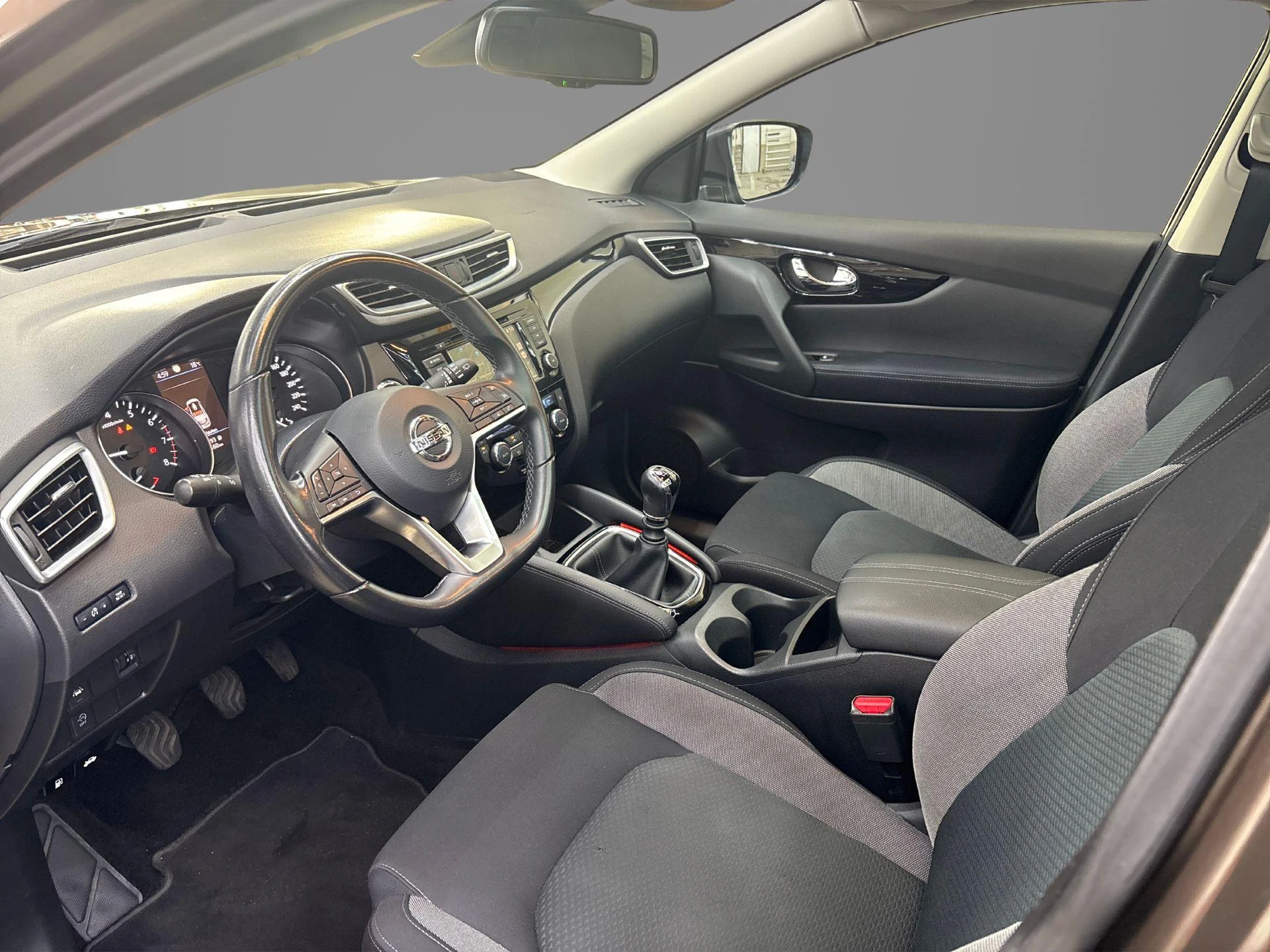 Nissan-QASHQAI-image-14