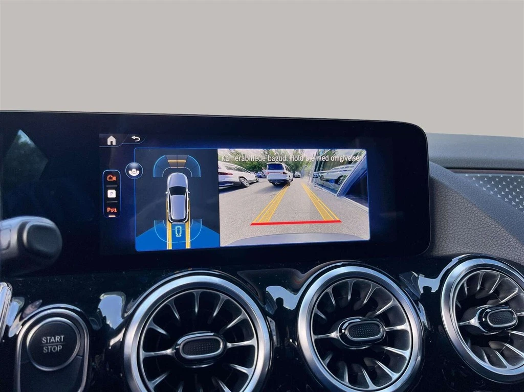 Mercedes-Benz-EQA-image-13