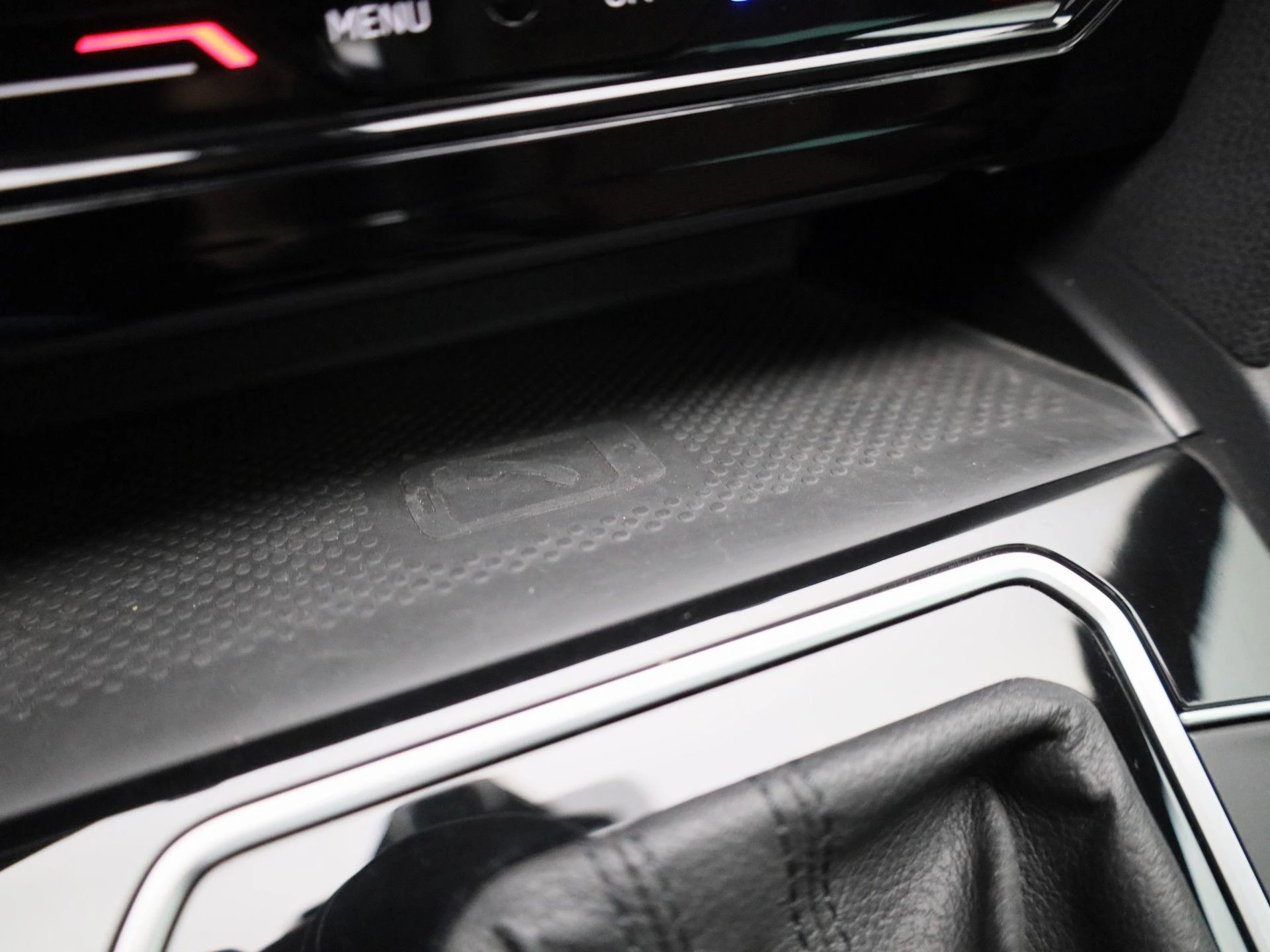 Volkswagen-Passat-image-25