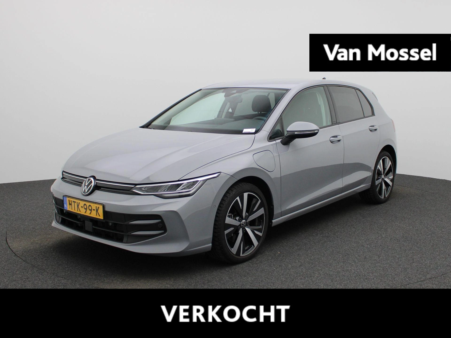 Volkswagen-Golf-image-0