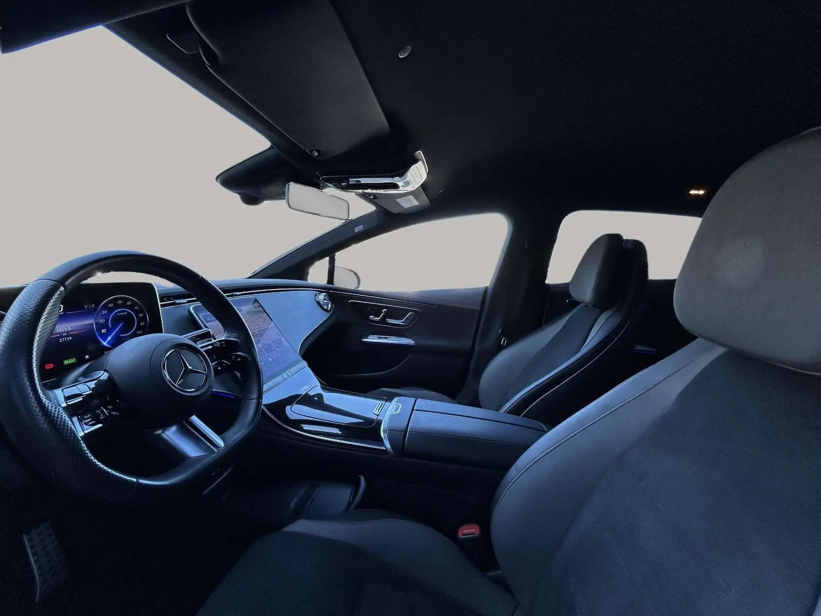 Mercedes-Benz-EQE-image-9