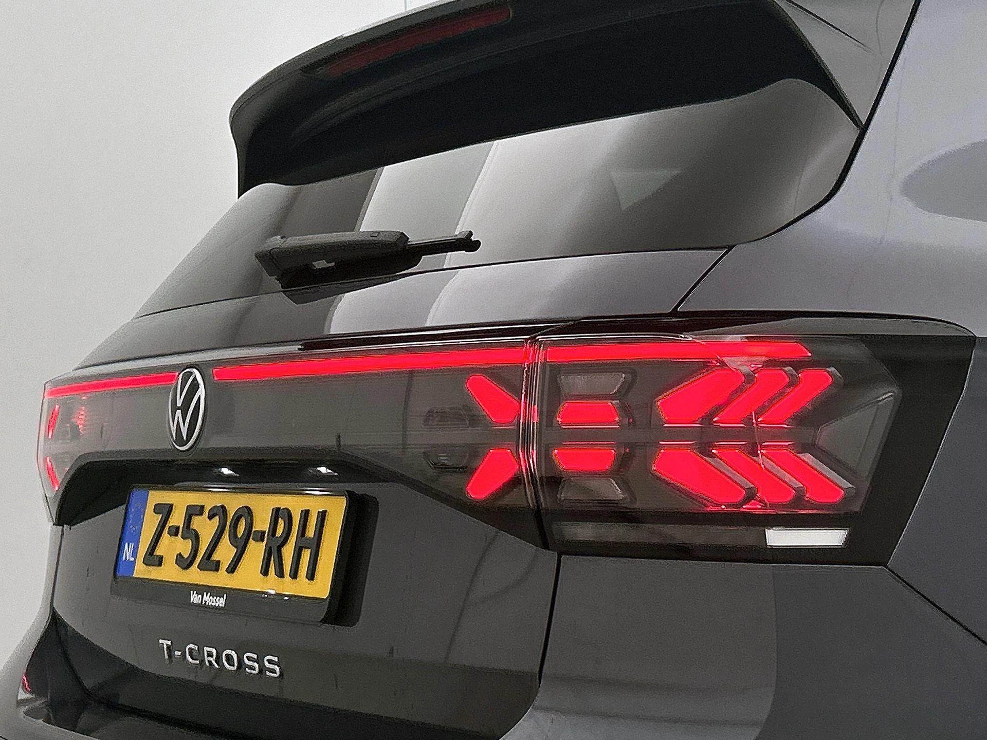 Volkswagen-T-Cross-image-16