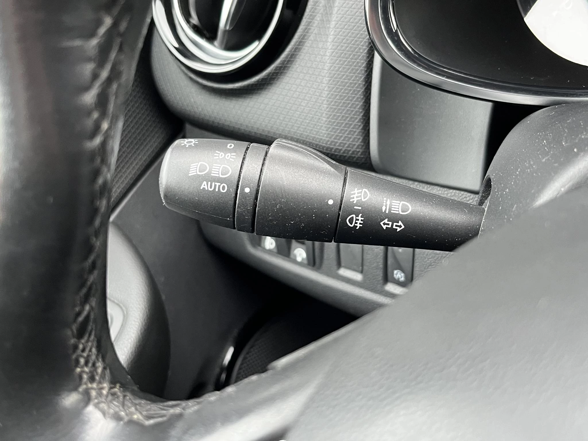 Renault-Clio-image-16