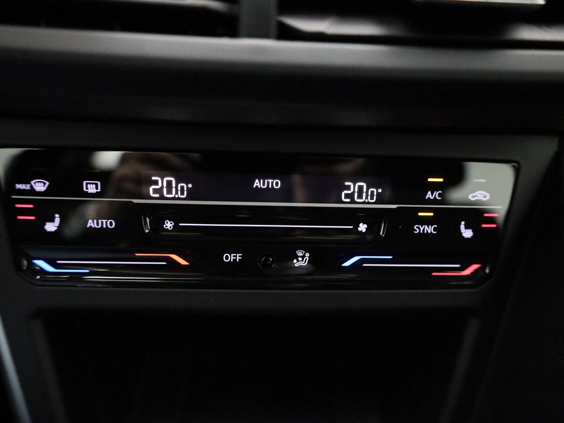 Volkswagen-Polo-image-20
