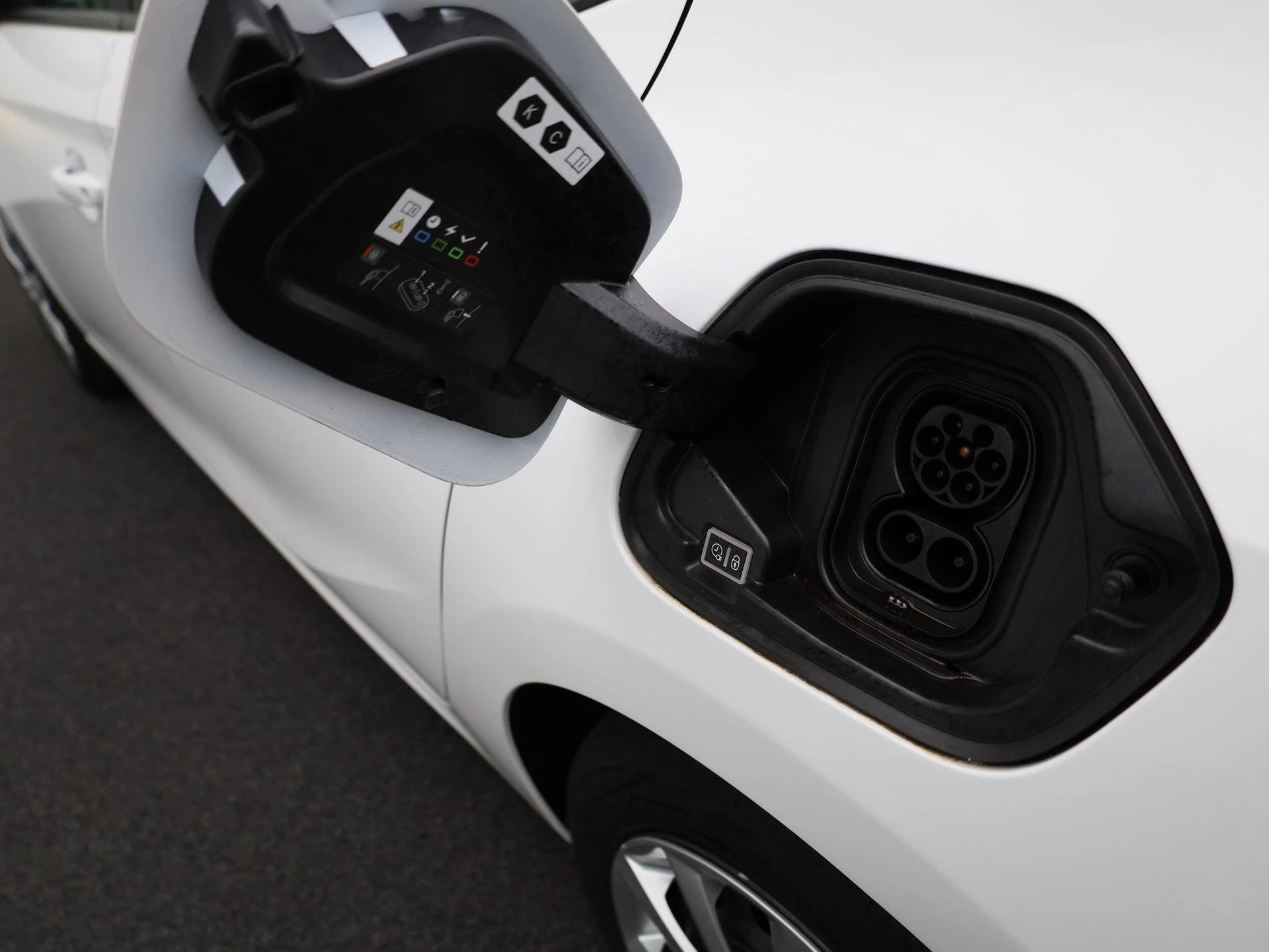 Opel-Corsa-e-image-12