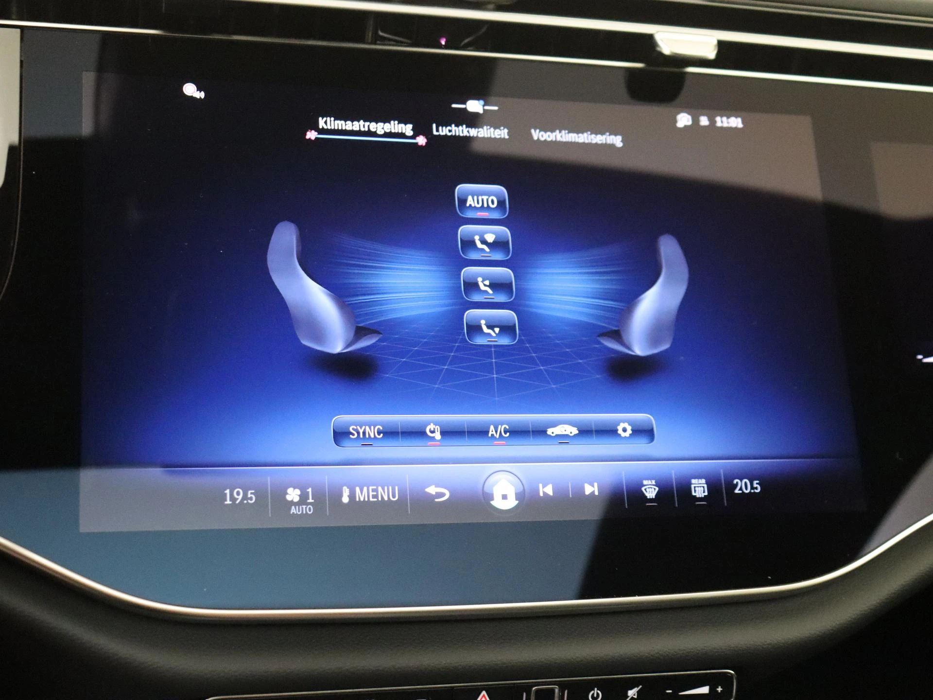 Mercedes-Benz-E-Klasse-image-17