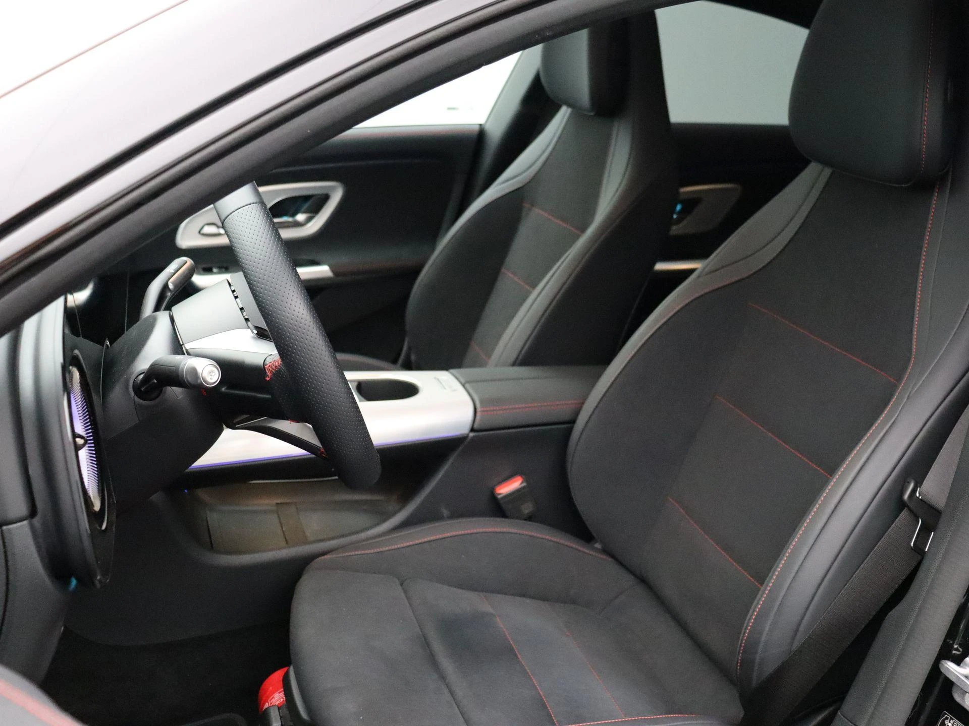 Mercedes-Benz-CLA-image-12