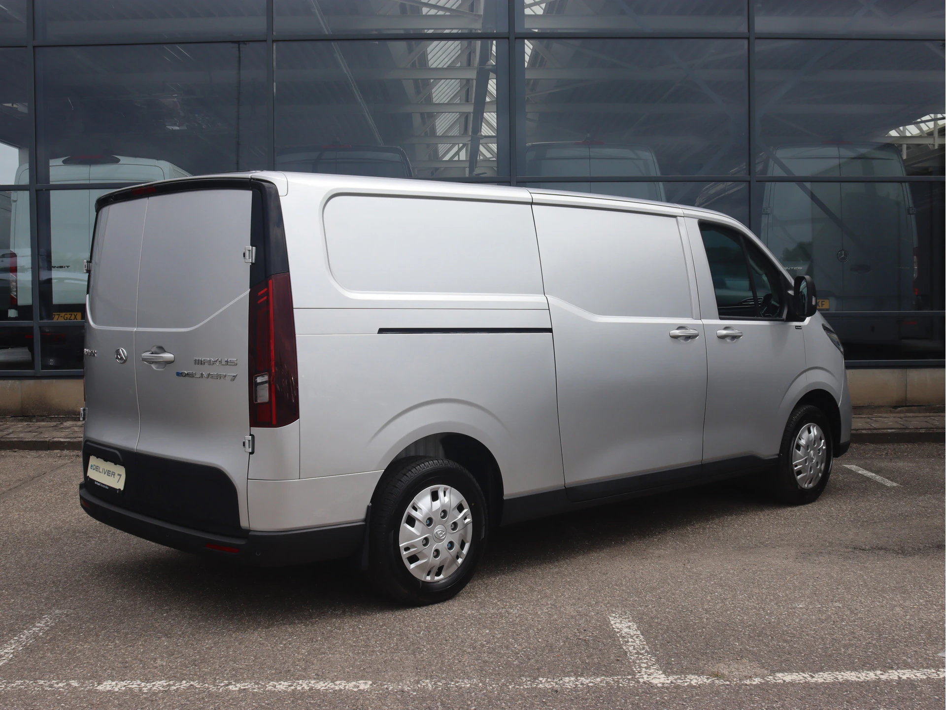 Maxus eDeliver7 L2H1 77 kWh