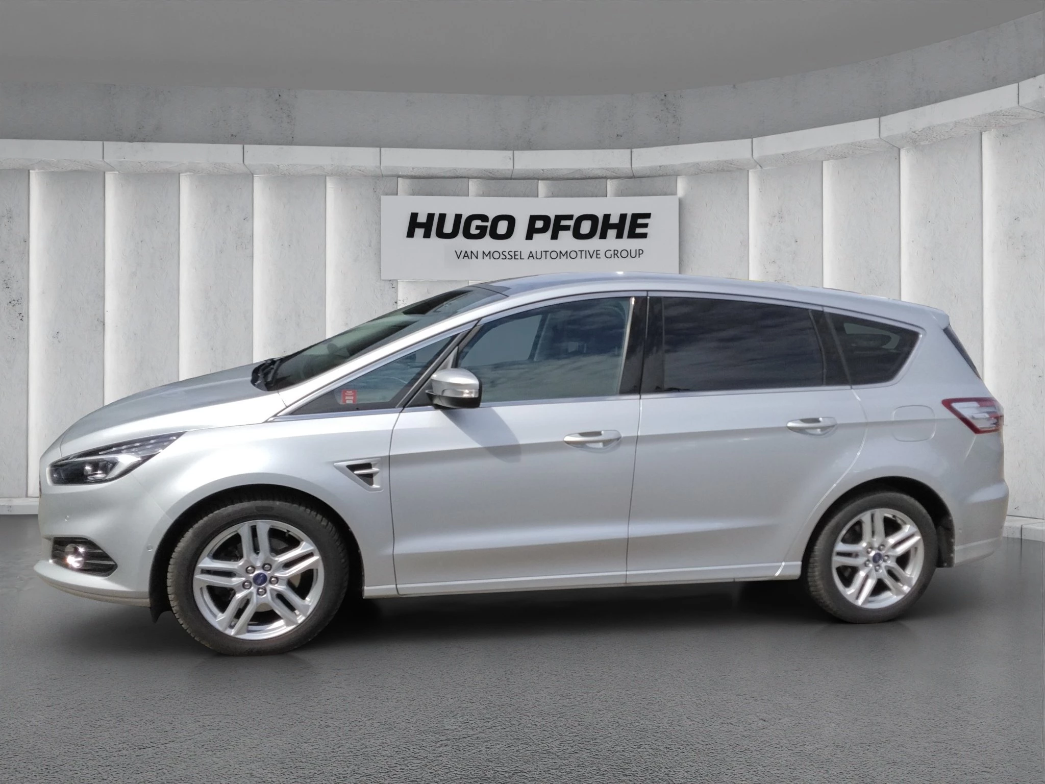 Ford S-Max Titanium 7-Sitzer