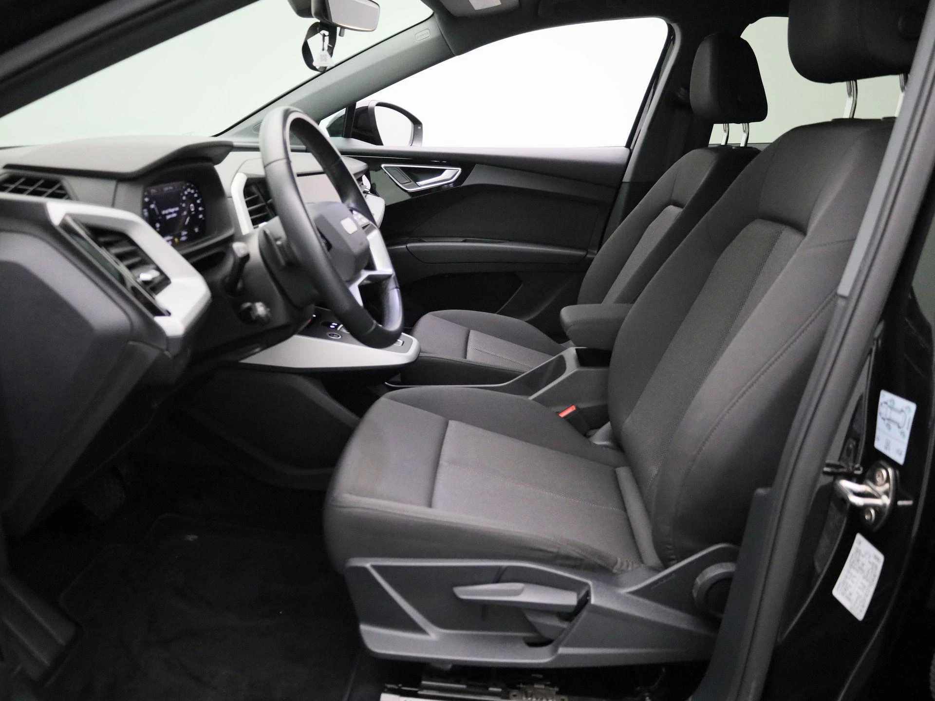 Audi-Q4 Sportback e-tron-image-10
