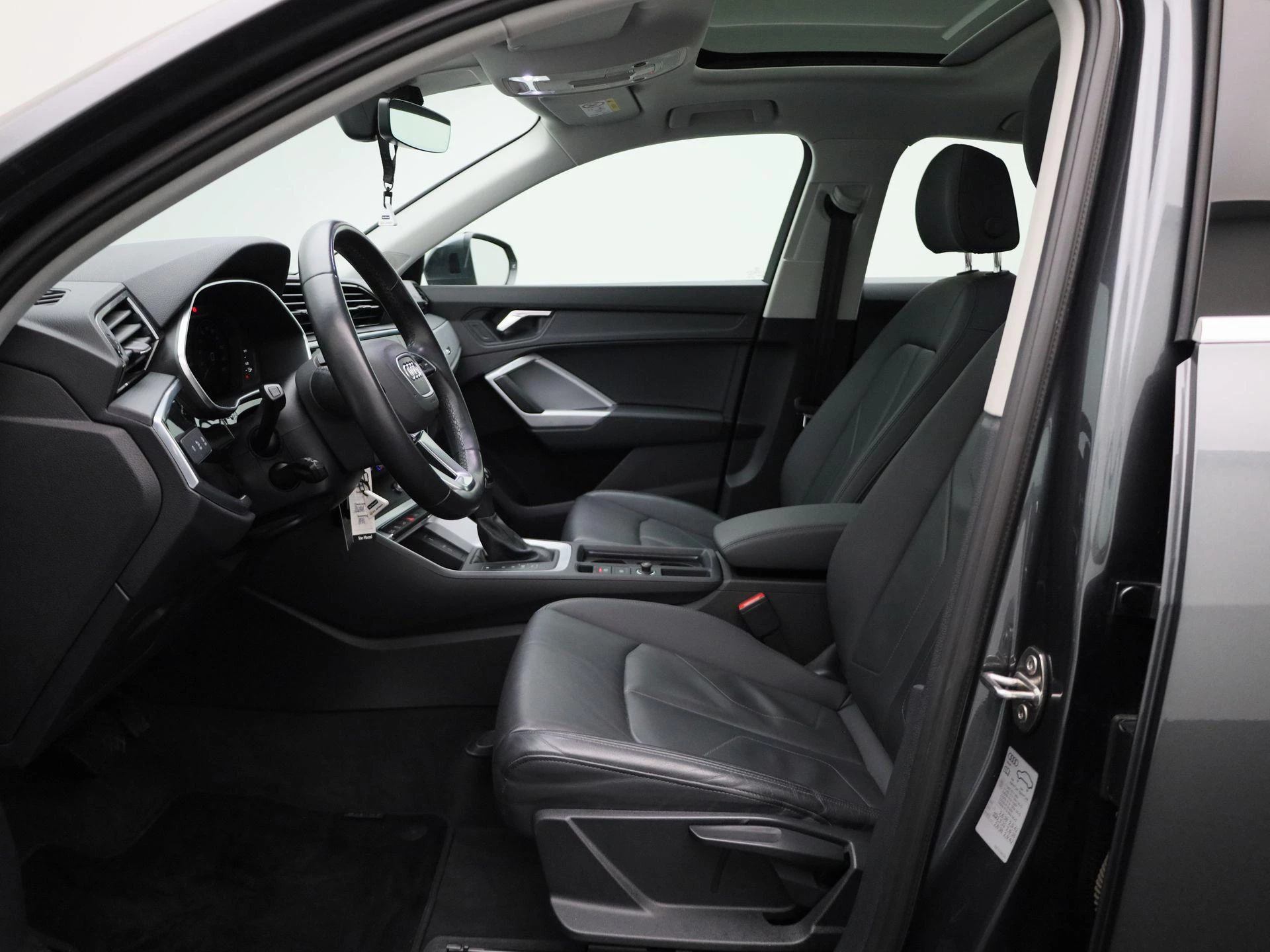 Audi-Q3-image-8