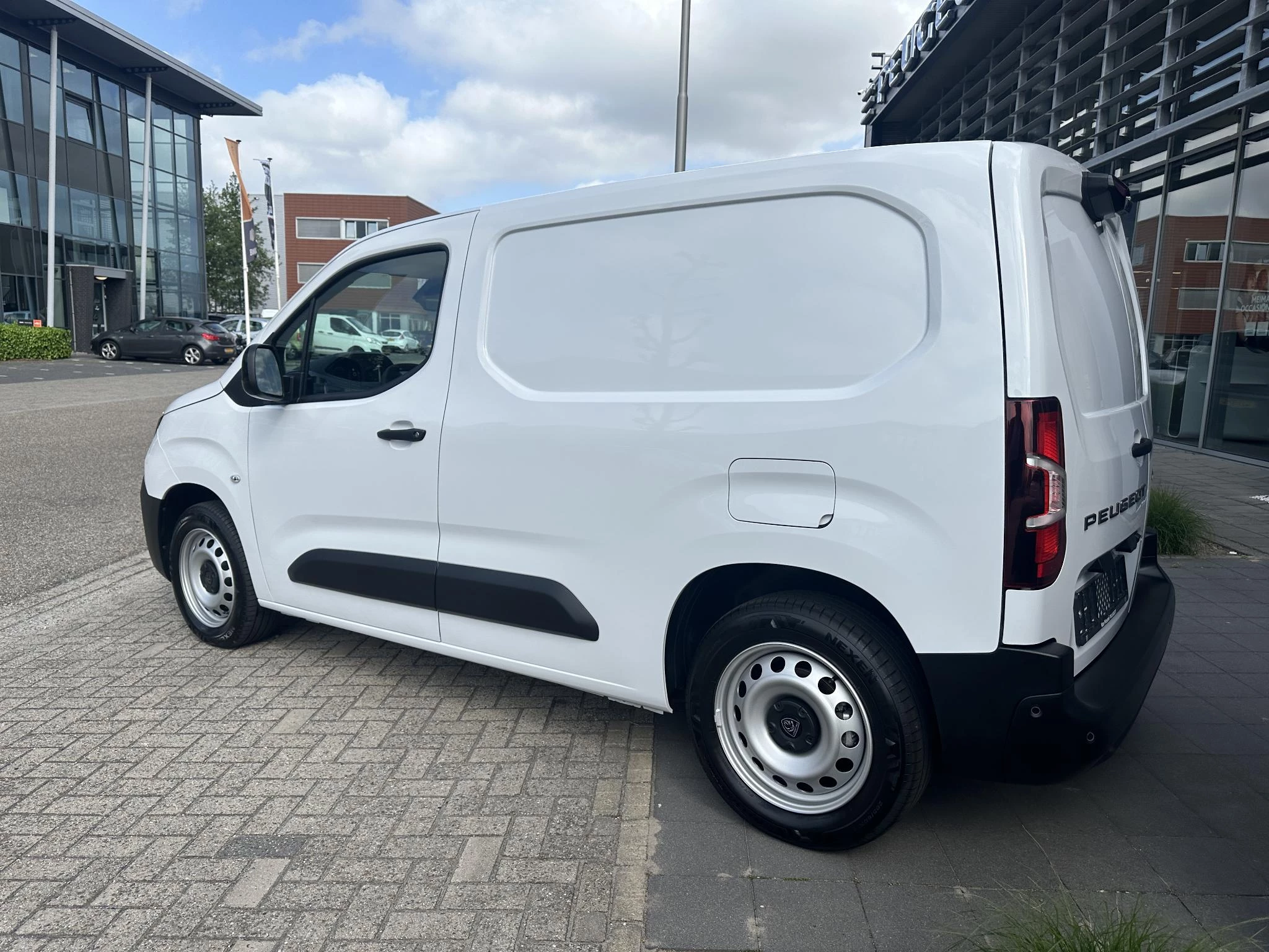 Peugeot-Partner-image-5