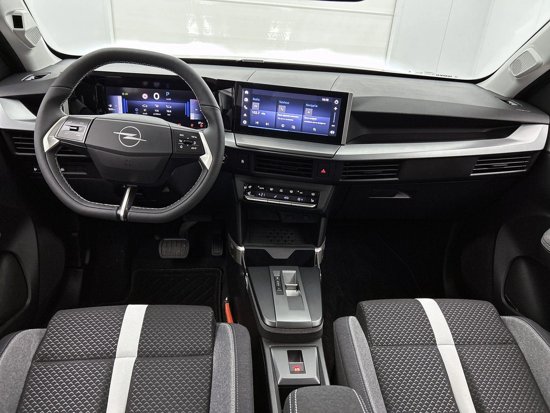 Opel-Frontera-image-19