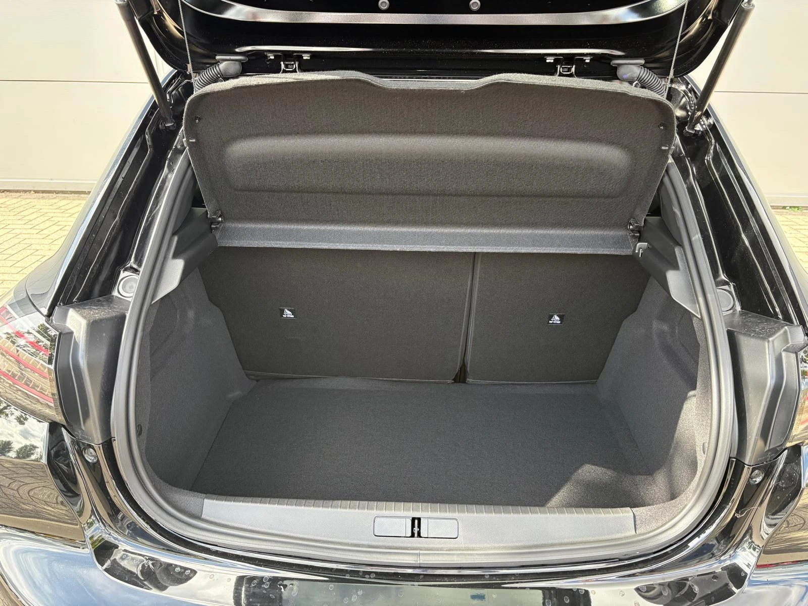 Peugeot-208-image-20