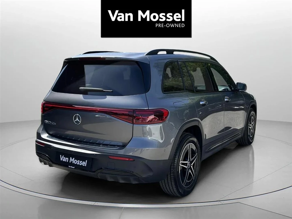 Mercedes-Benz-EQB-image-4