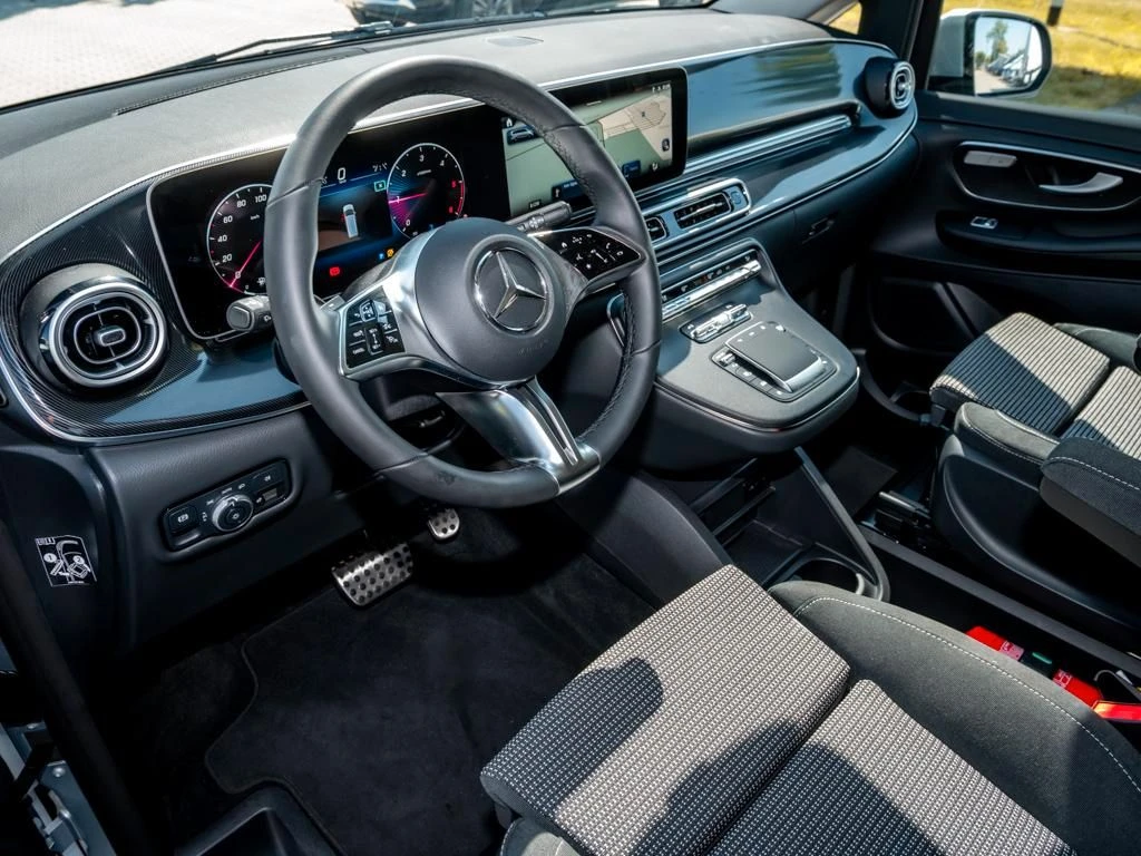 Mercedes-Benz-V-Klasse 300 d-image-7
