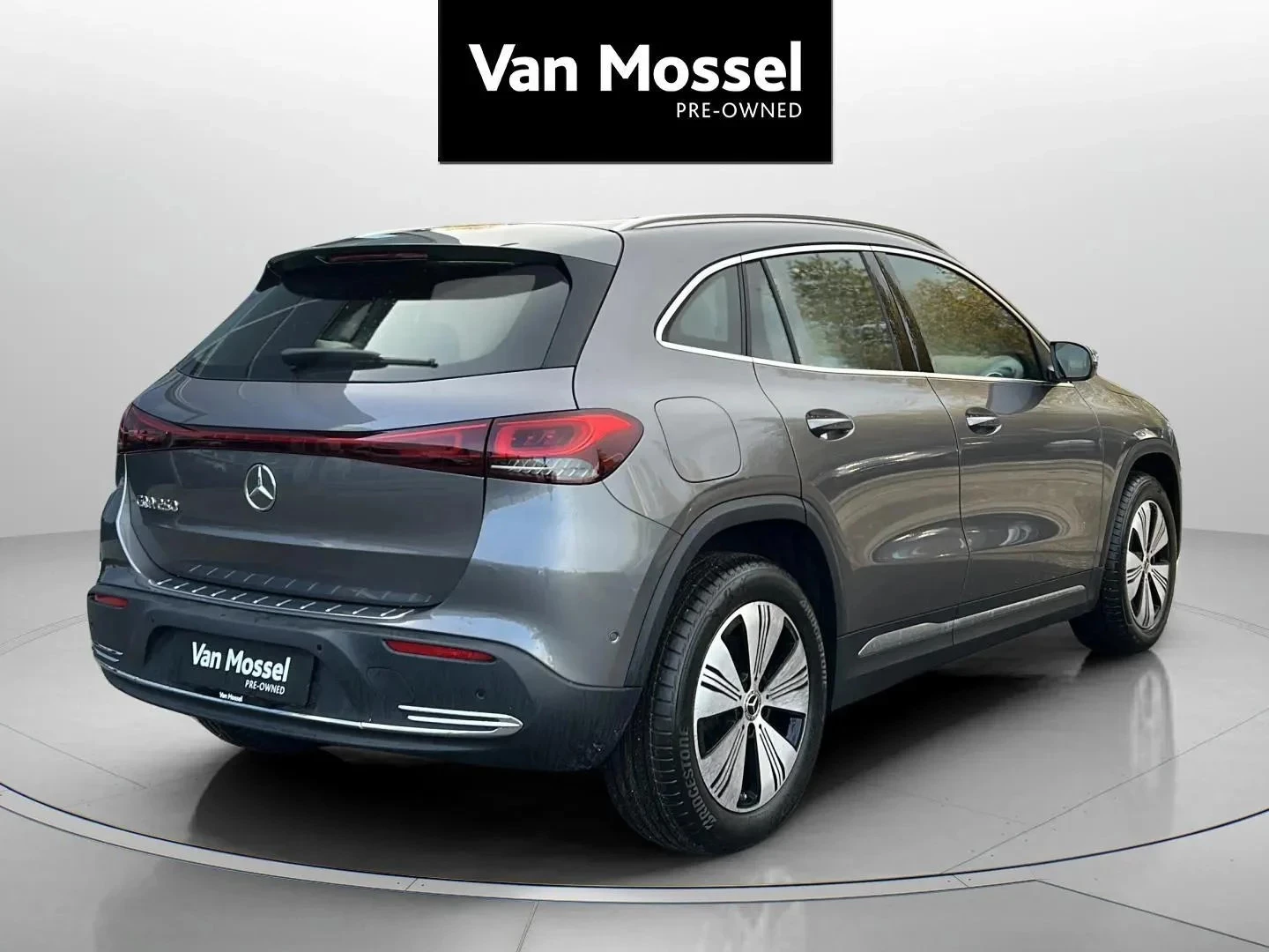 Mercedes-Benz-EQA-image-4