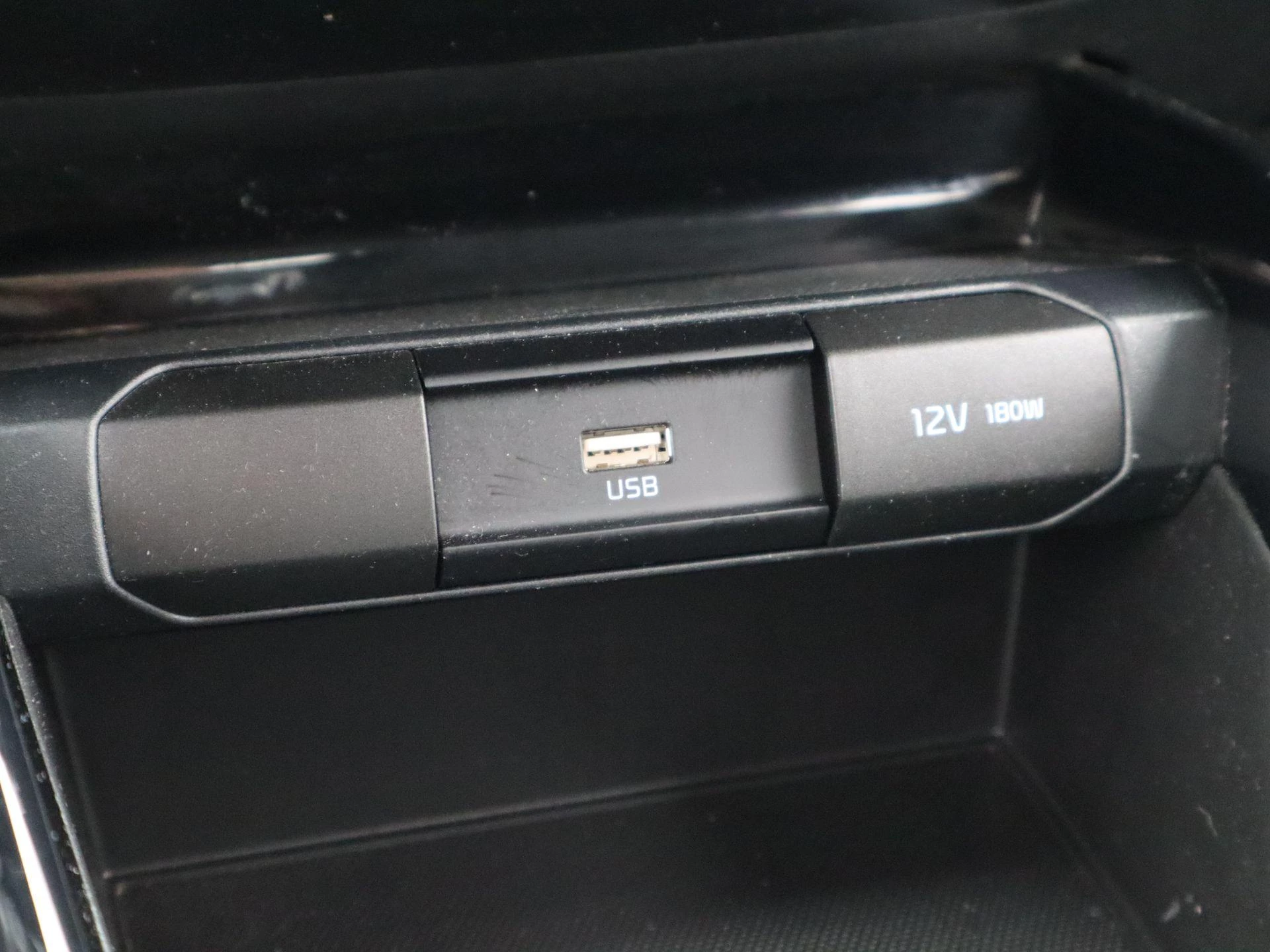 Kia-Stonic-image-20