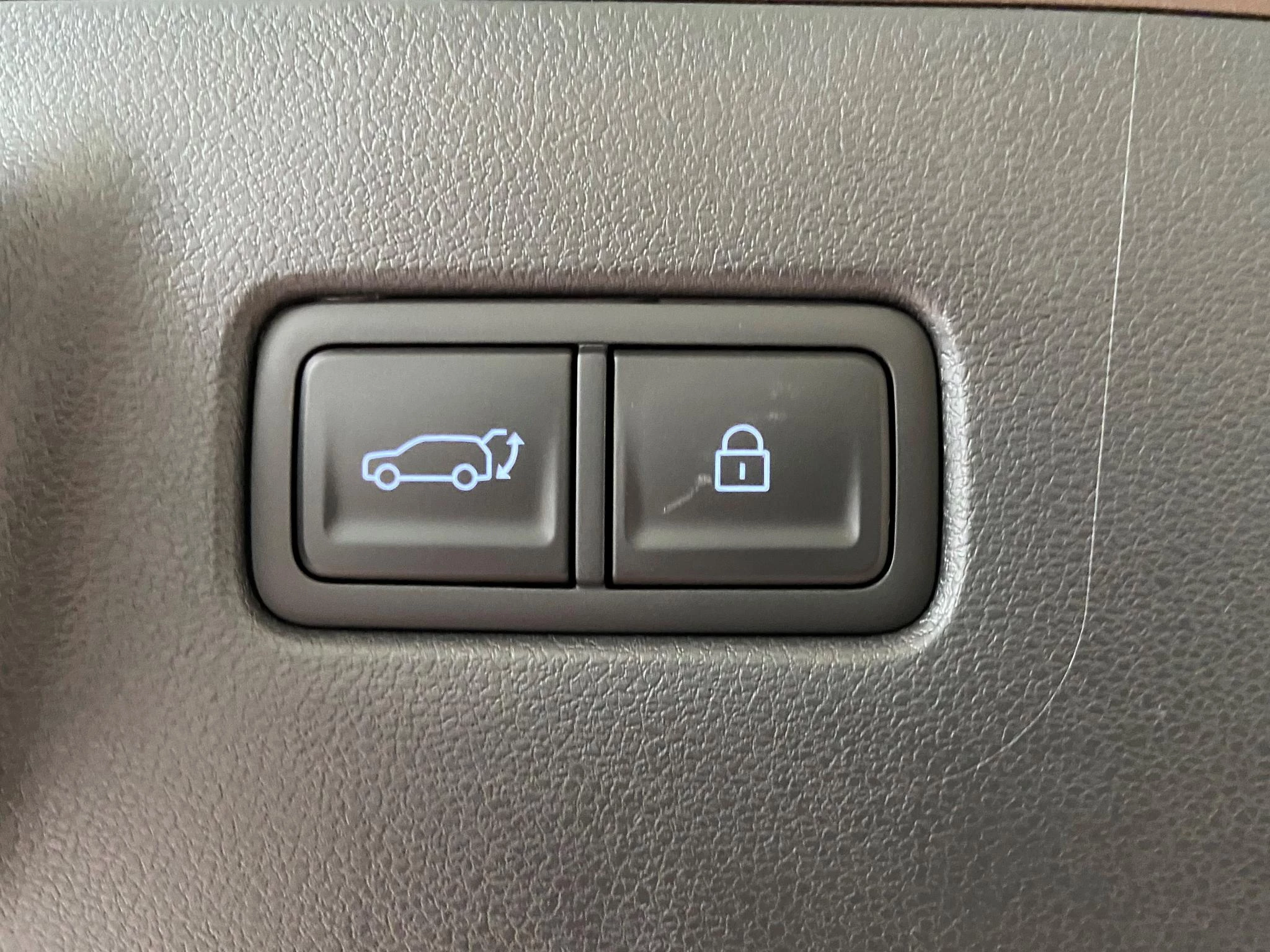 Hyundai Santa Fe Luxury Dual Sunroof