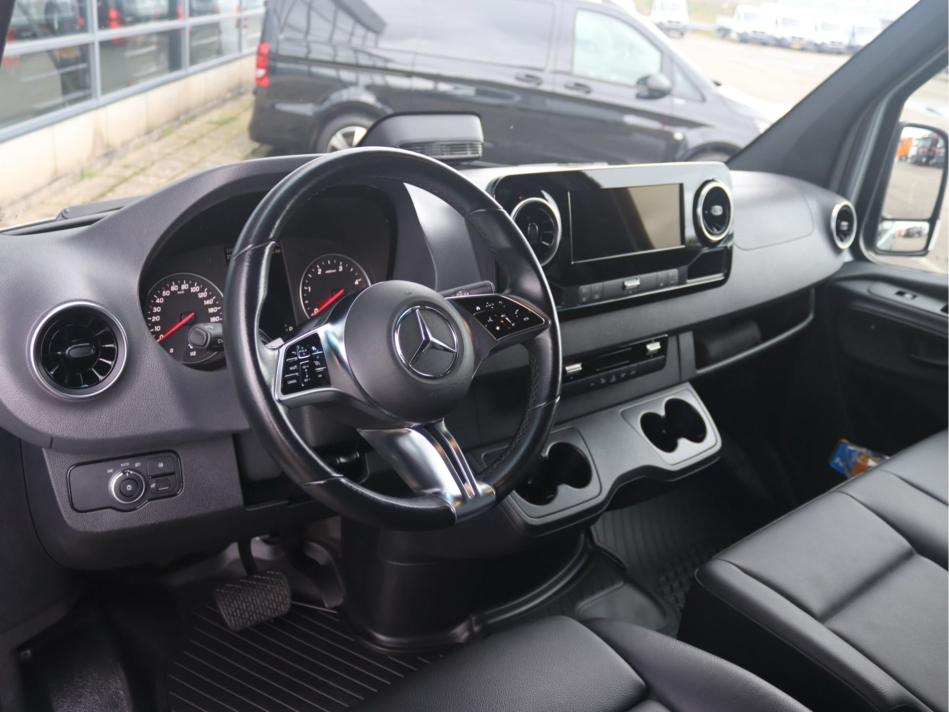 Mercedes-Benz Sprinter 317 CDI L2H1 Select | AIRCO/NAVI/CAMERA/CRUISE | Certified