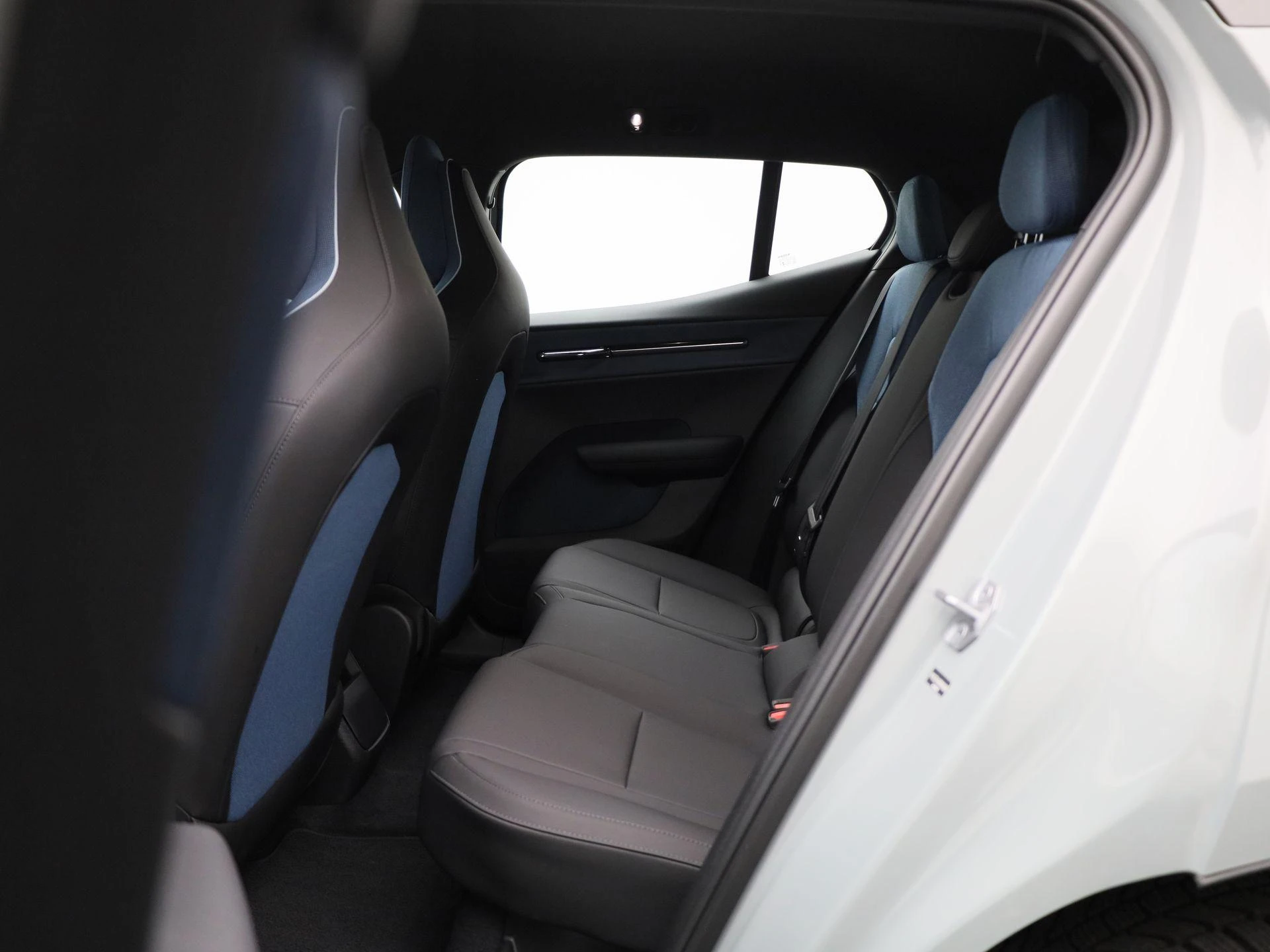 Volvo-EX30-image-9