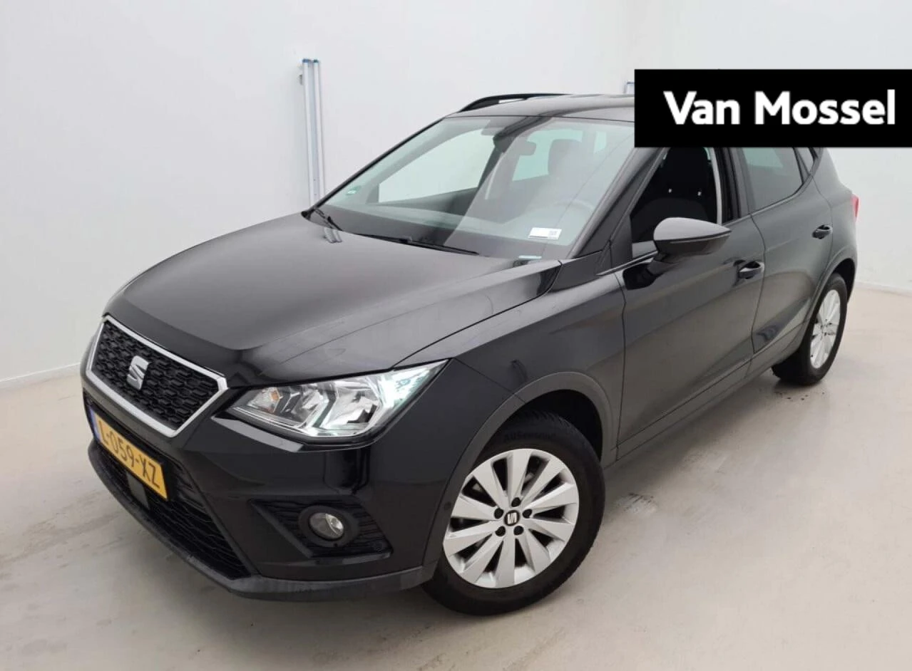 SEAT-Arona-image-0