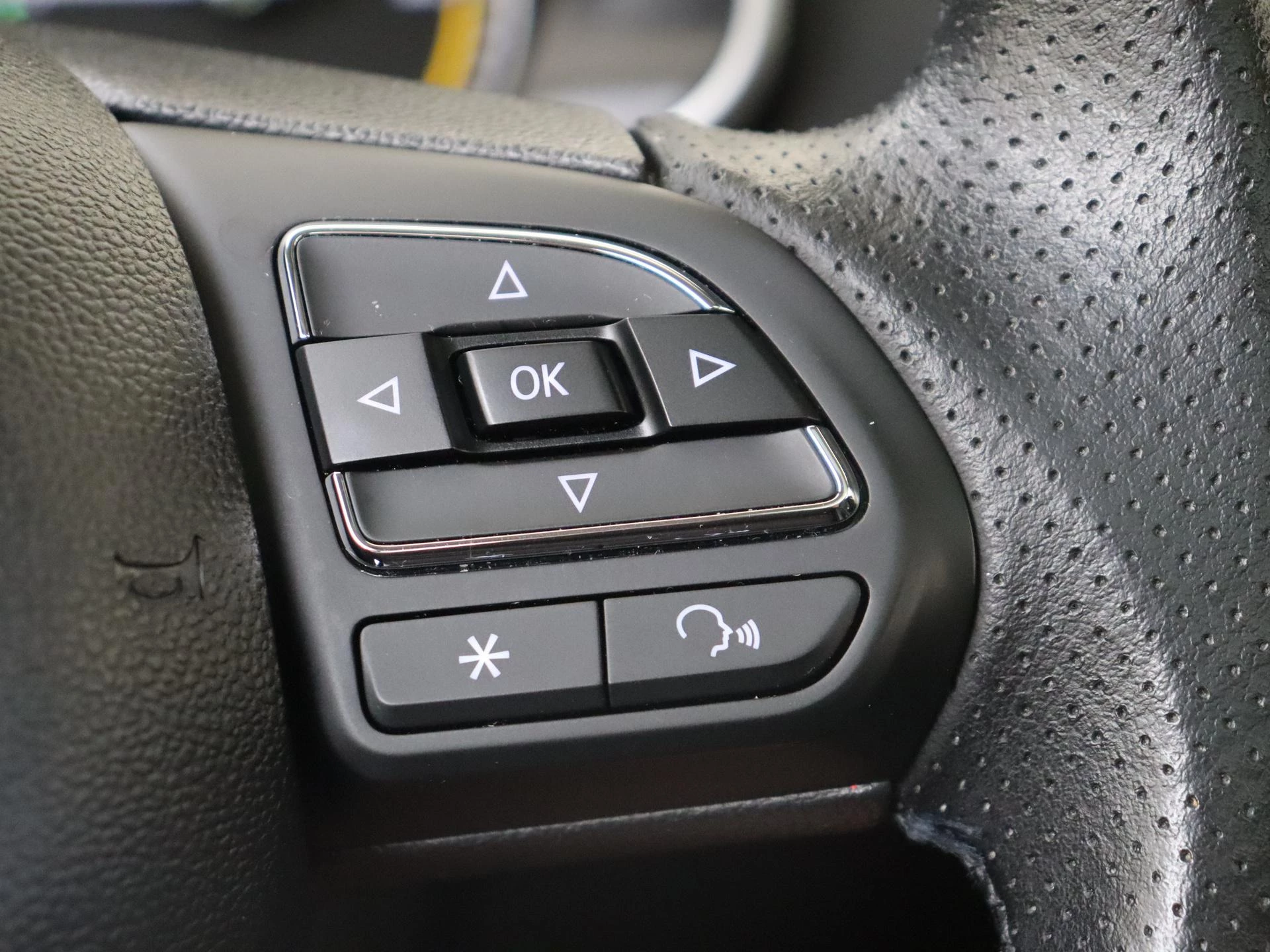 MG-ZS EV-image-13