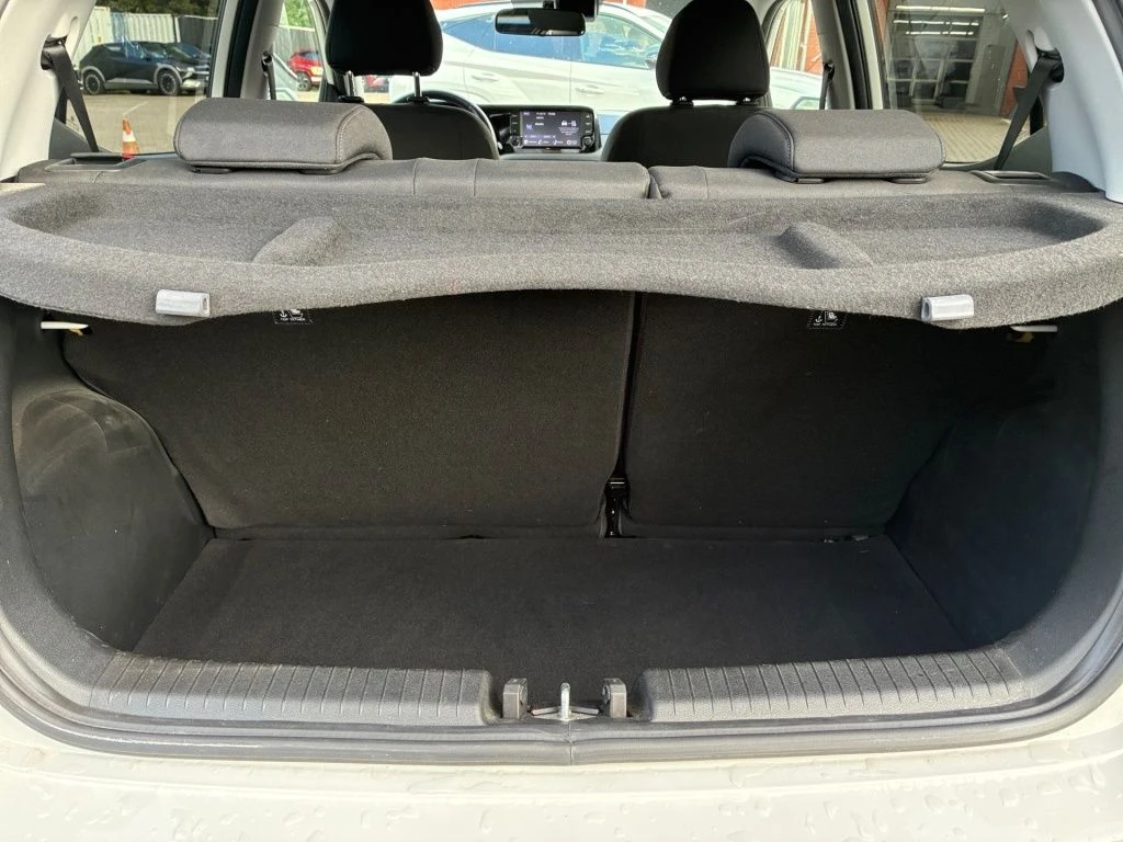 Hyundai-i10-image-12