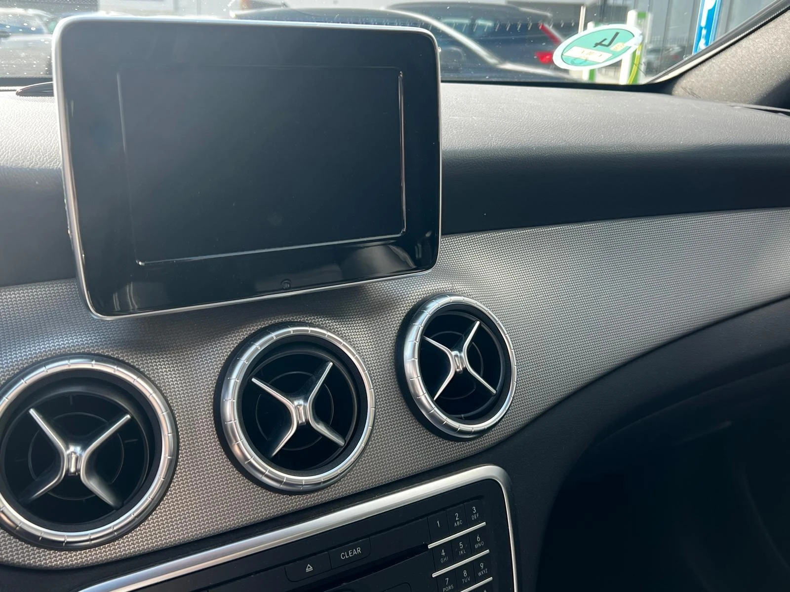 Mercedes-Benz-CLA-image-5