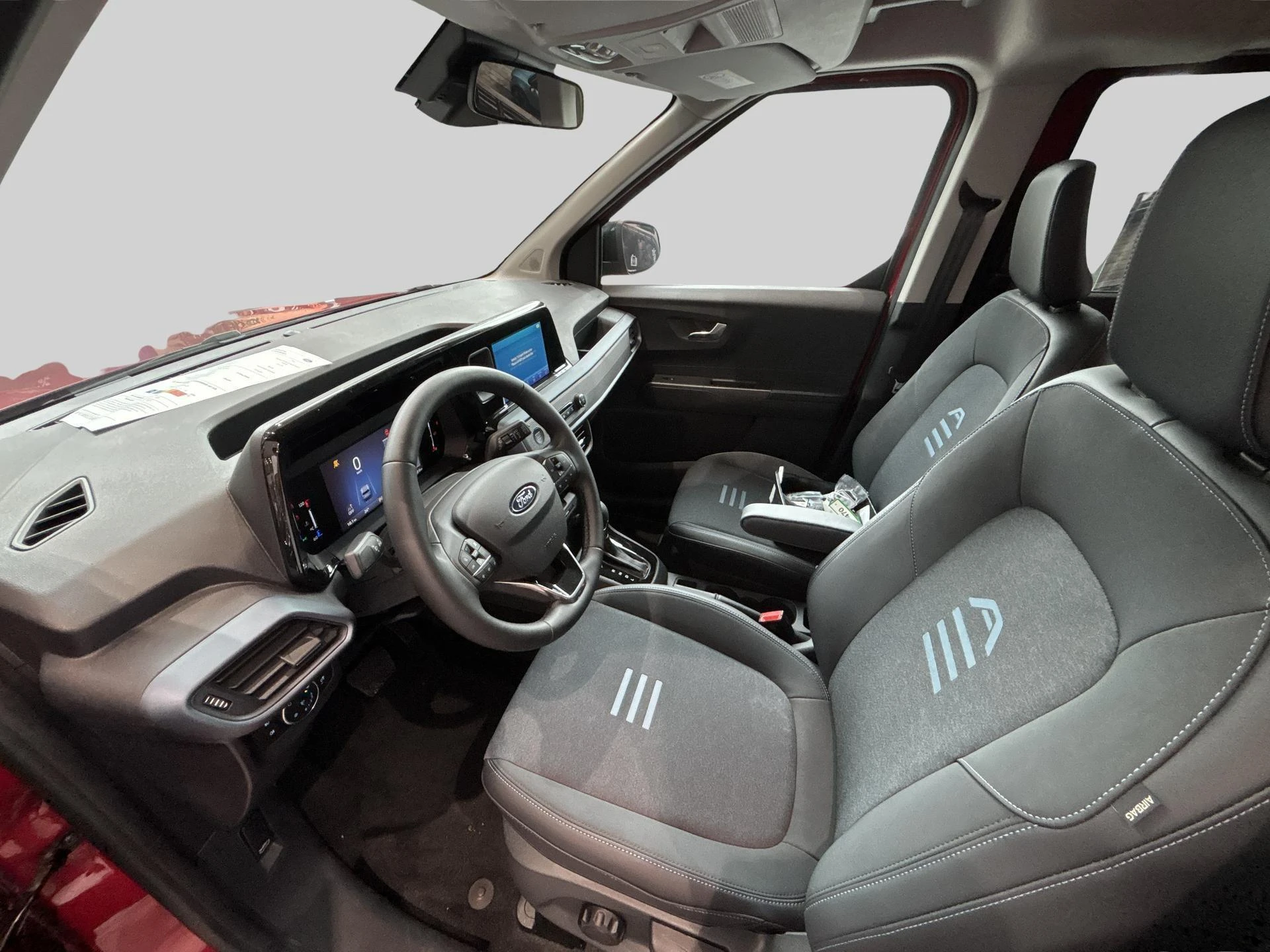 Ford-Tourneo Courier-image-5