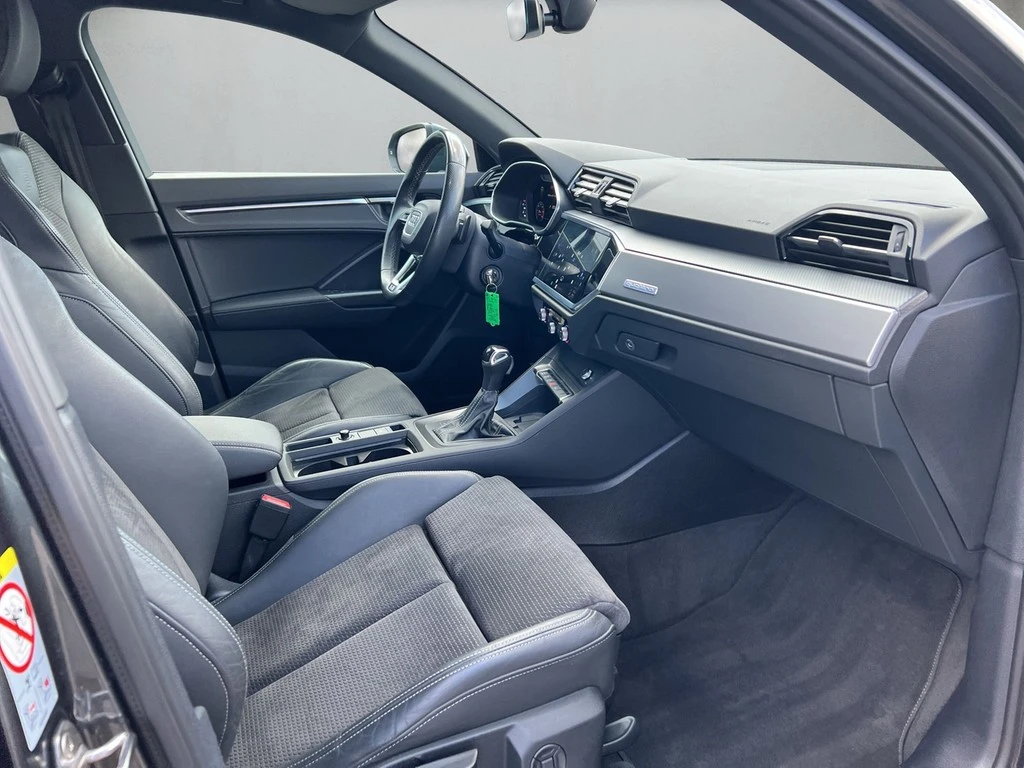 Audi Q3 S line 40 TDI quattro S tronic *Navi*AHK*