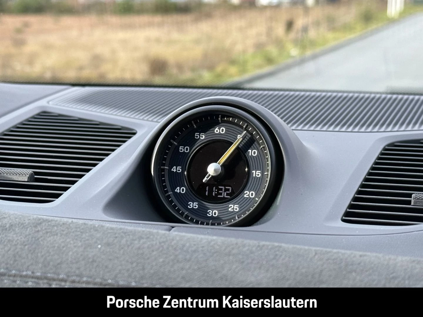Porsche-Cayenne-image-49