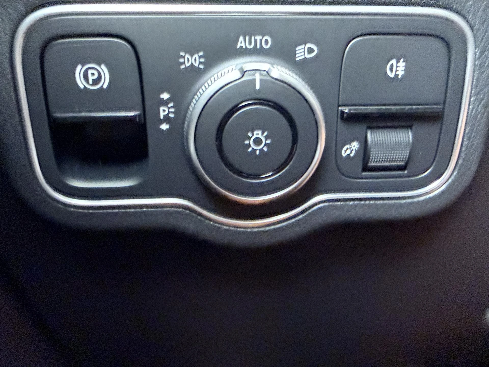 Mercedes-Benz B-Klasse 250 e Business Solution AMG
