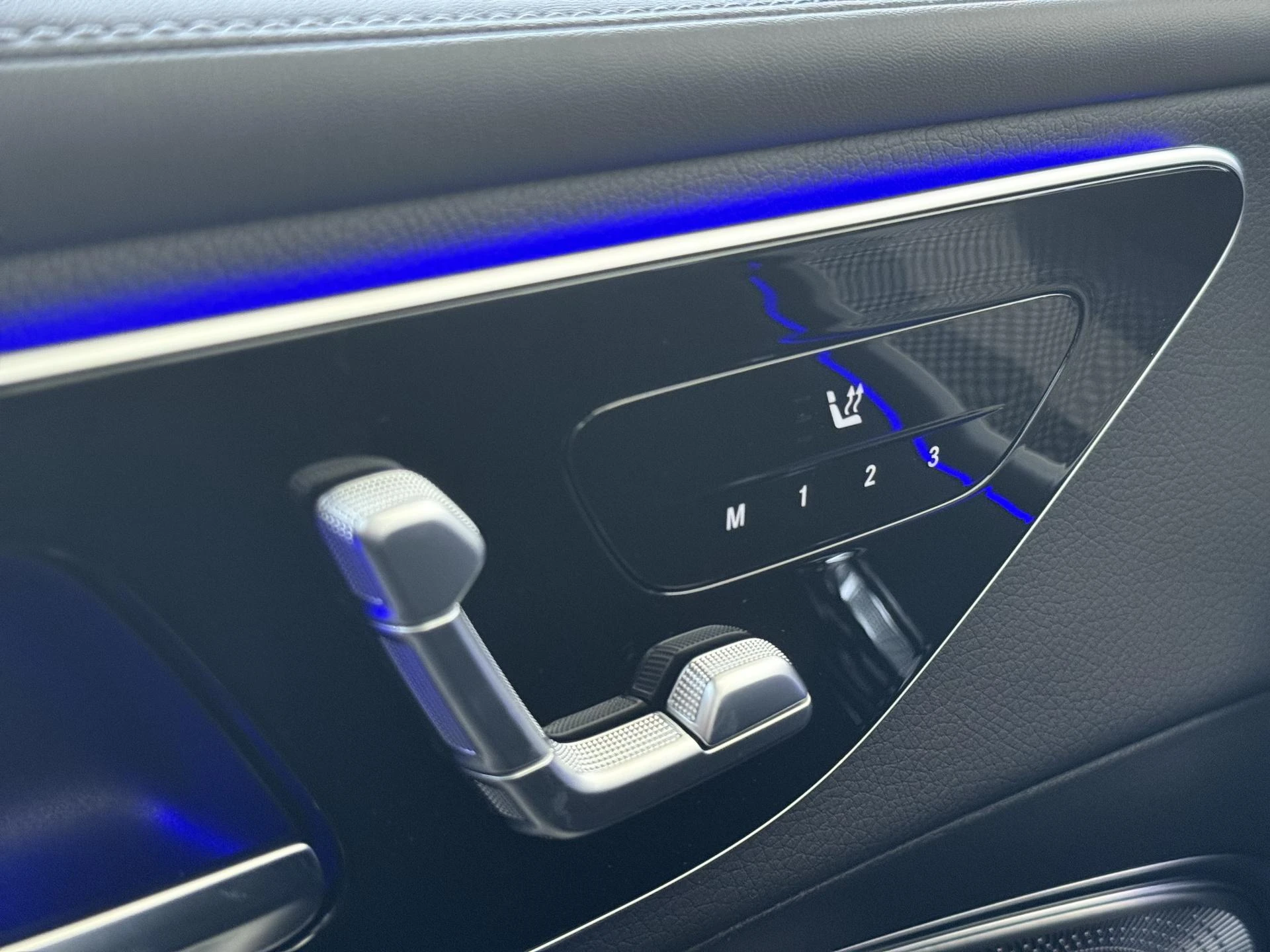 Mercedes-Benz-GLC-image-26