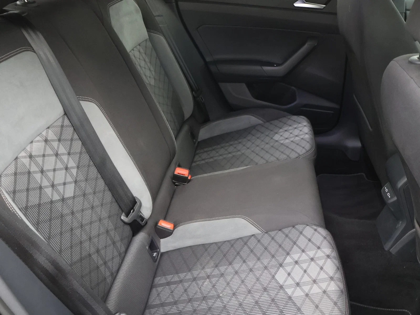 Volkswagen-Taigo-image-8