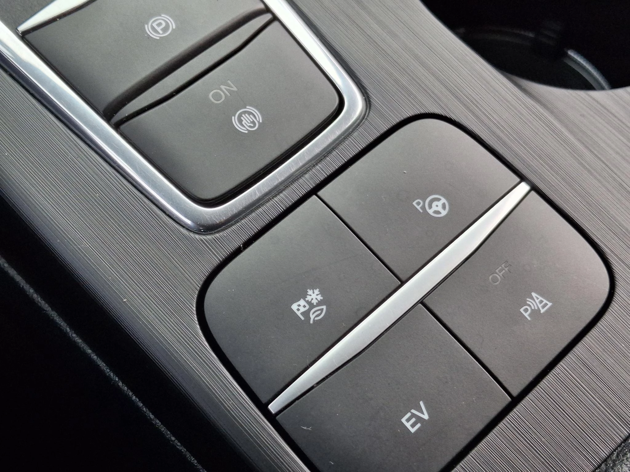 Ford-Kuga-image-25