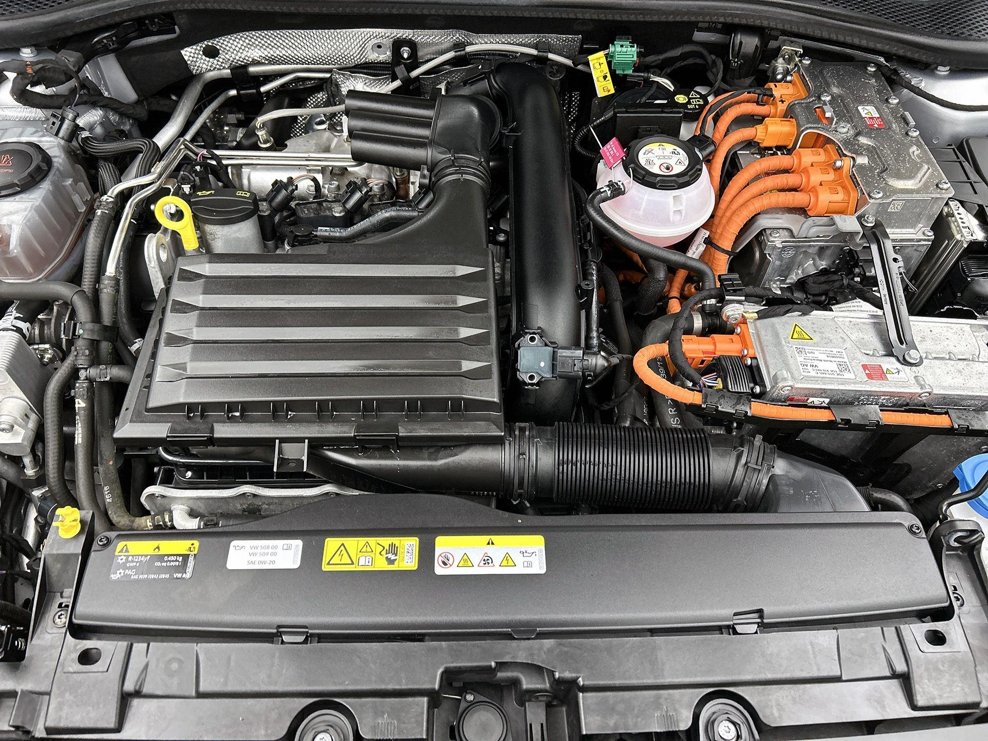CUPRA-Leon-image-30