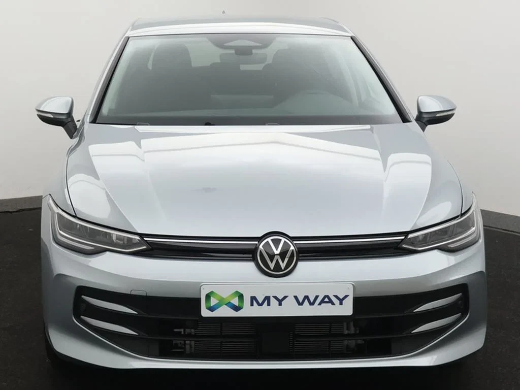 Volkswagen-Golf-image-8