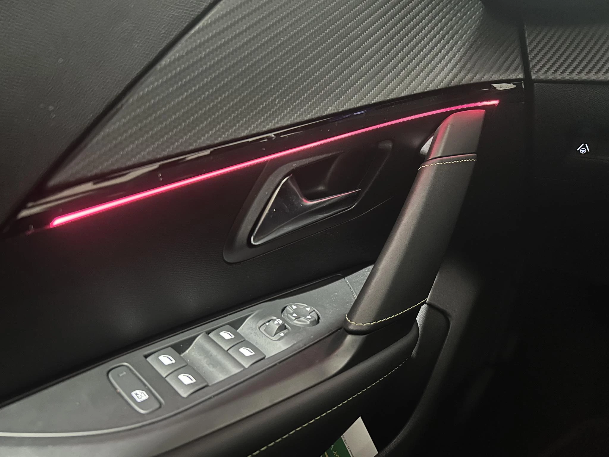 Peugeot-208-image-17
