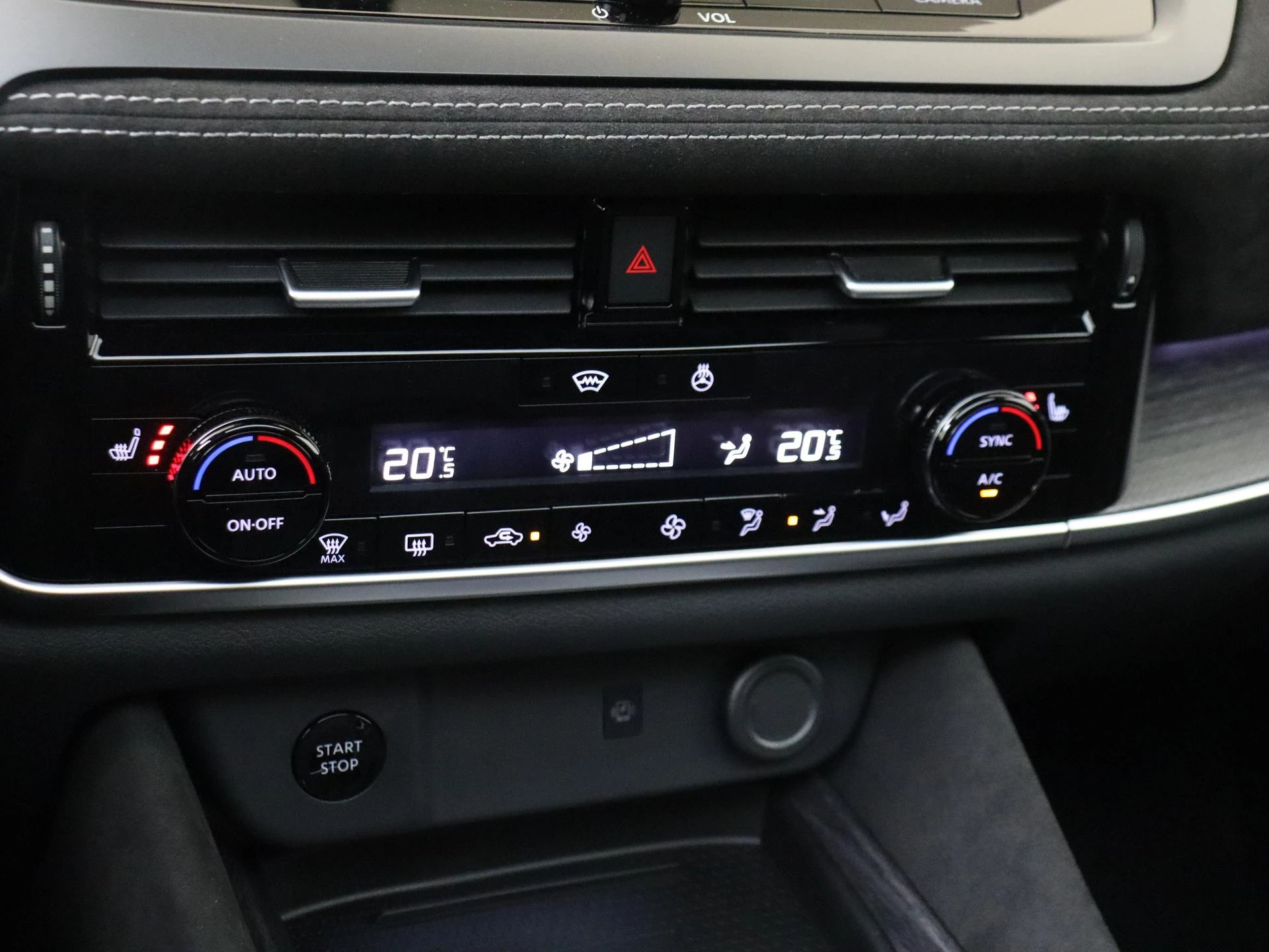 Nissan-QASHQAI-image-16