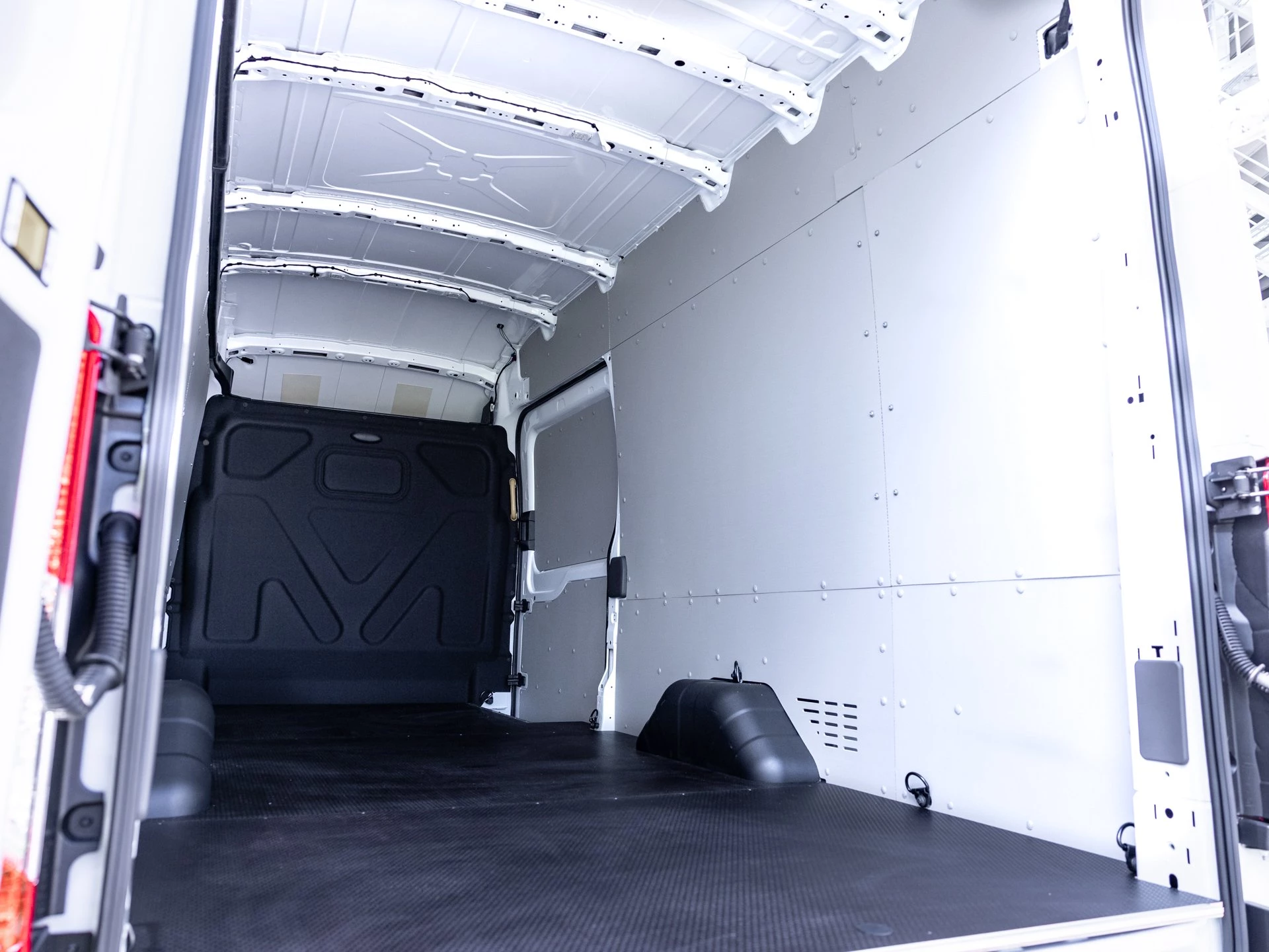 Ford-Transit-image-7